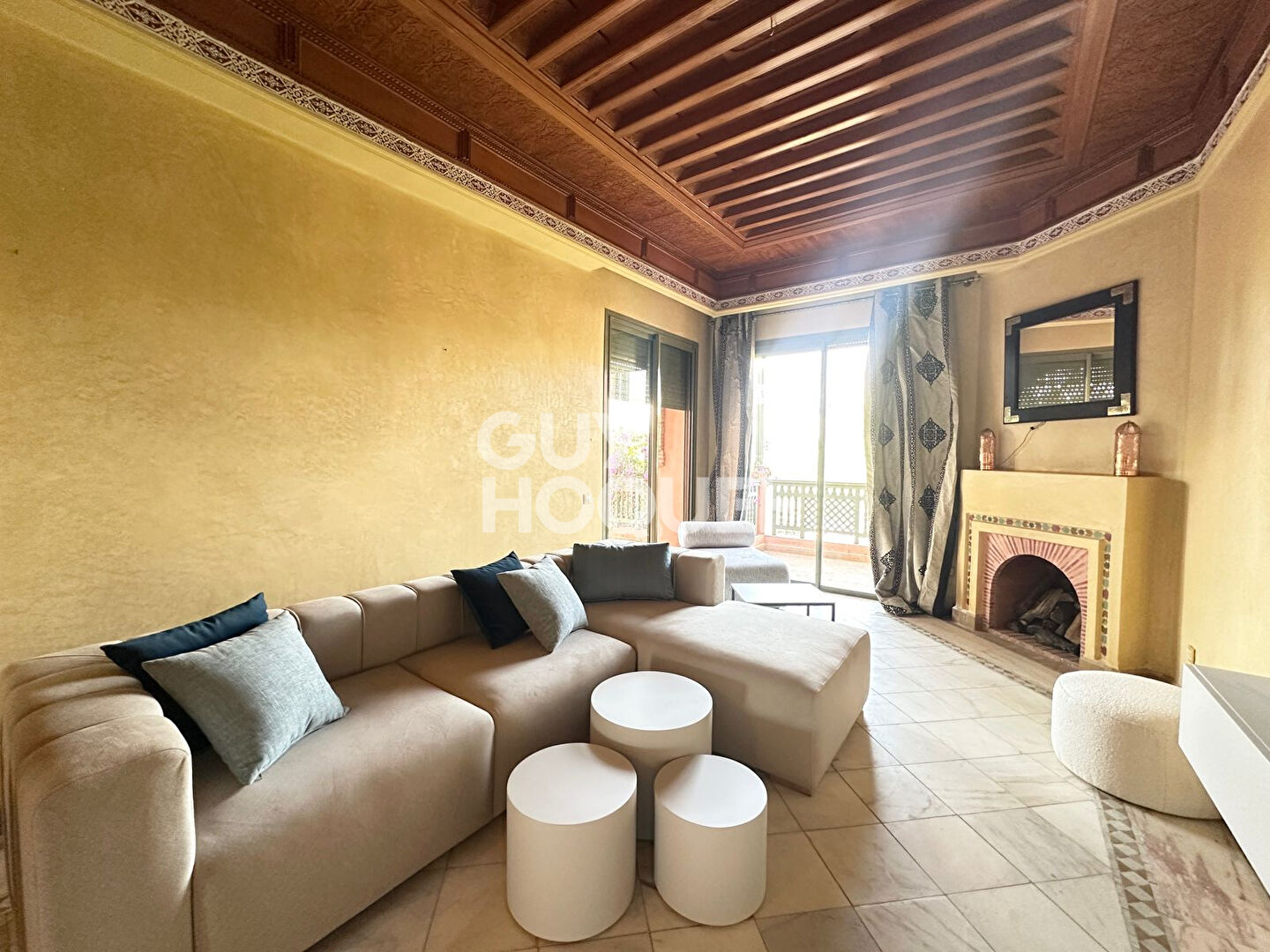 à louer: Grand Appartement 145m² 3 chambres avec piscine