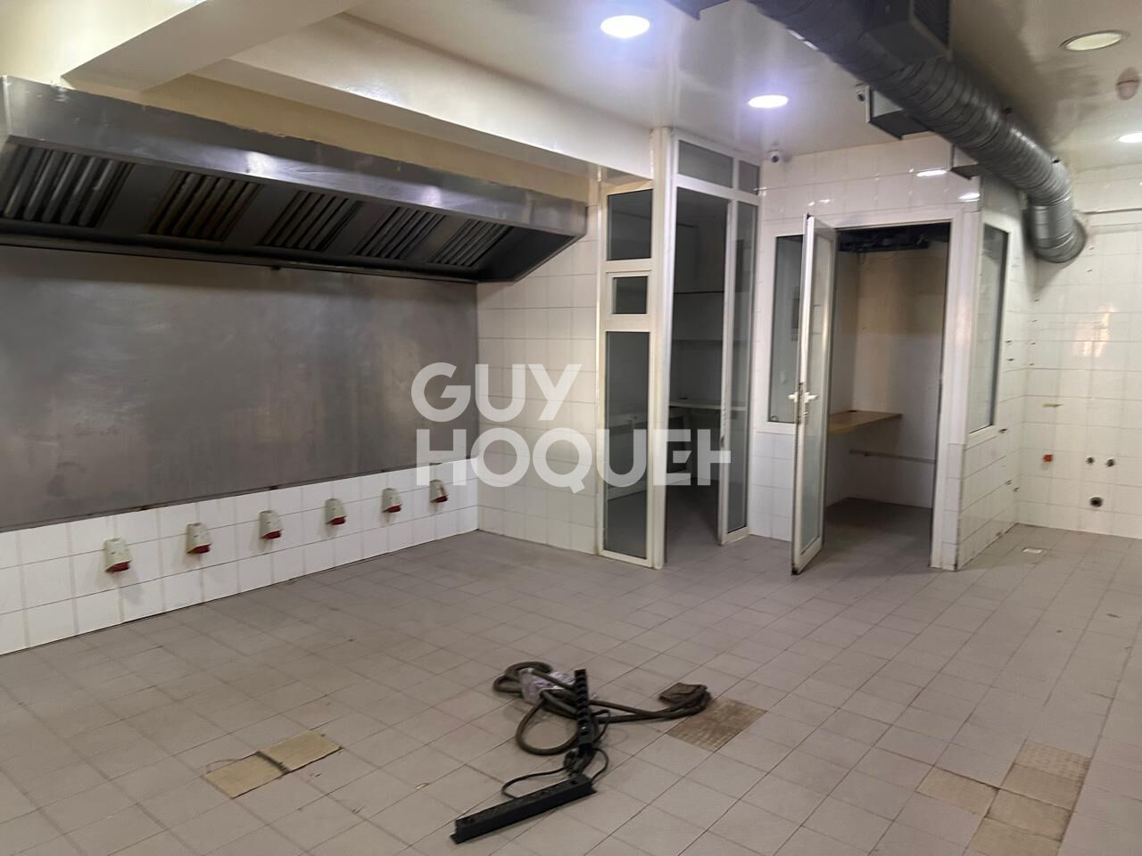 À LOUER  Local Commercial de 203 m², Idéal  pour Restauration à Marrakech