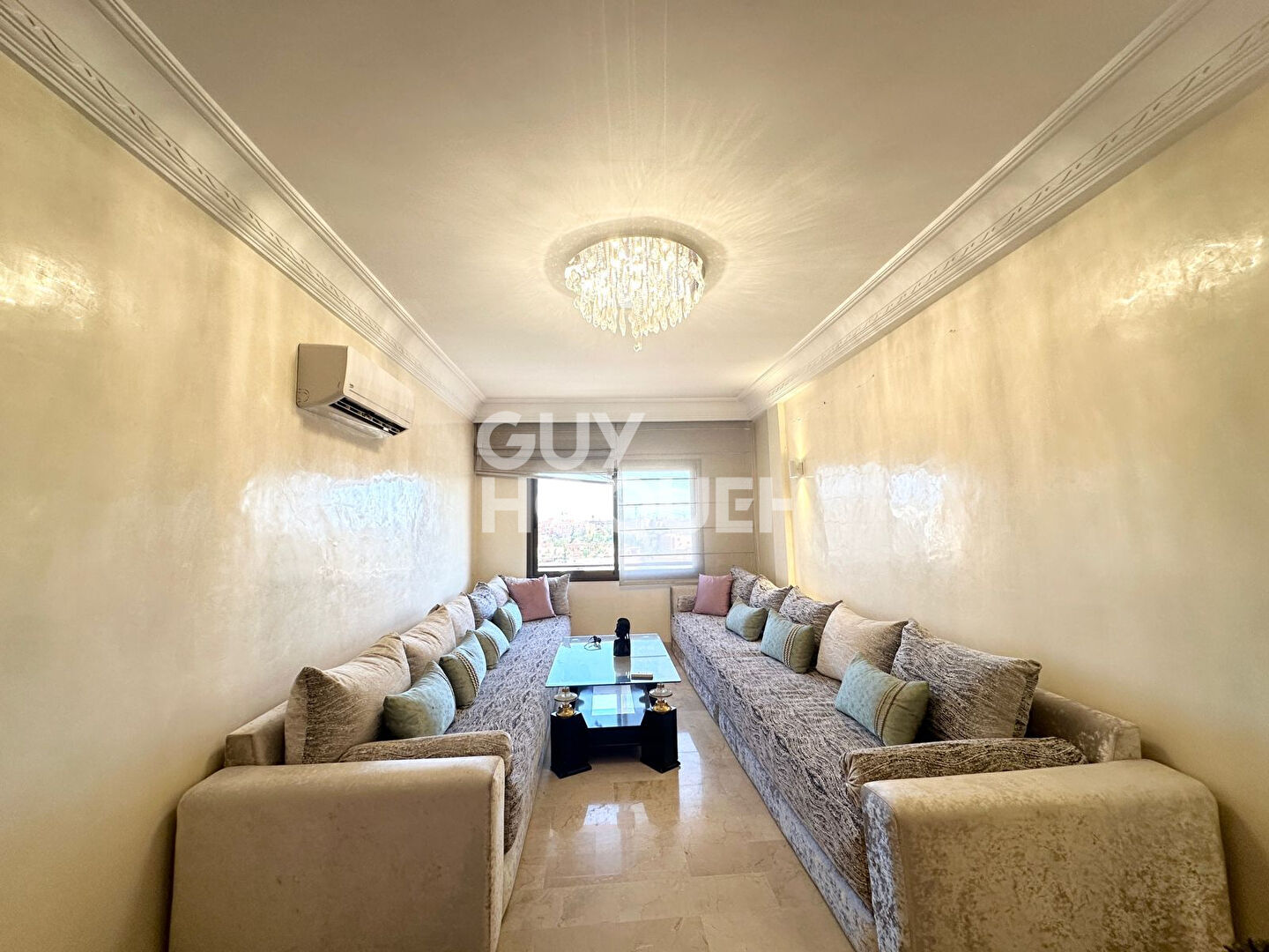 A LOUER  : appartement meublé de 3 pièces (100 m²) à gueliz semlalia.