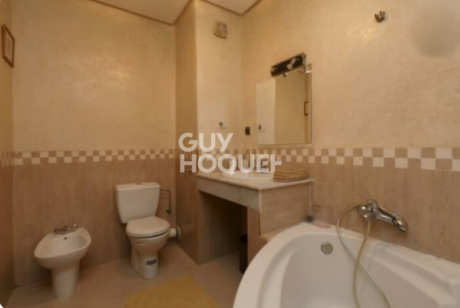 À vendre : Appartement spacieux de 3 pièces à Marrakech