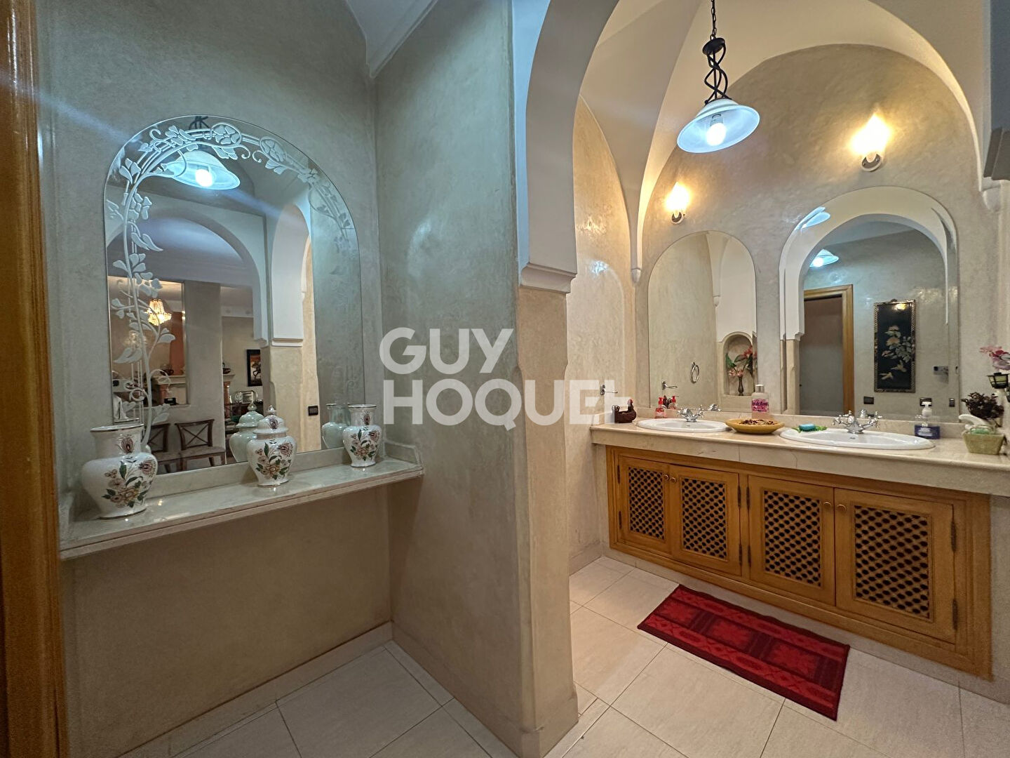 Achat /Vente villa proche centre ville Marrakech 435 m2 terrain .