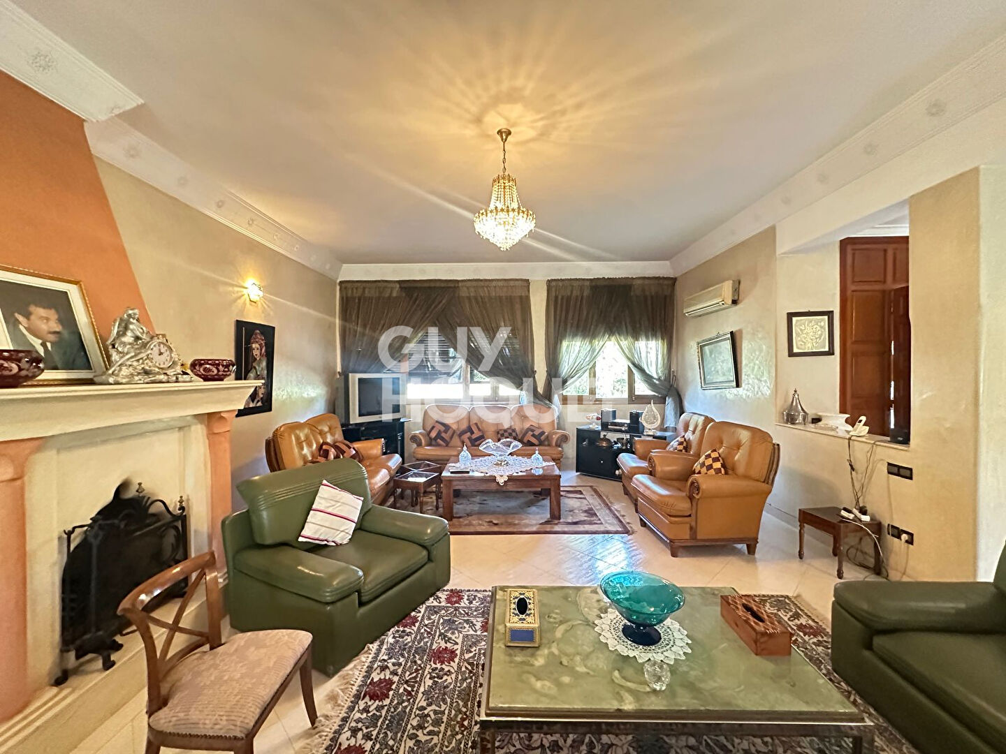 Achat /Vente villa proche centre ville Marrakech 435 m2 terrain .