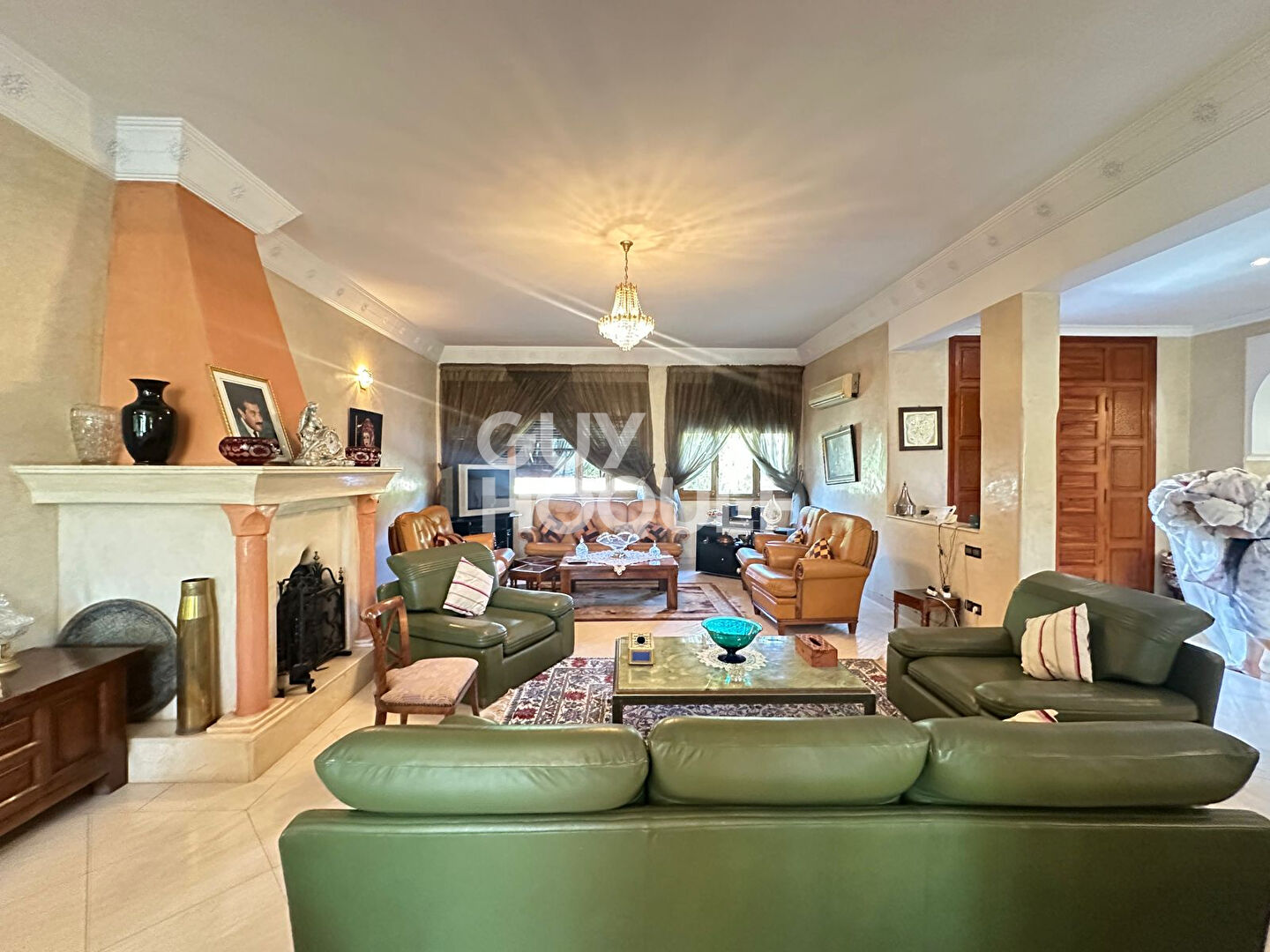 Achat /Vente villa proche centre ville Marrakech 435 m2 terrain .