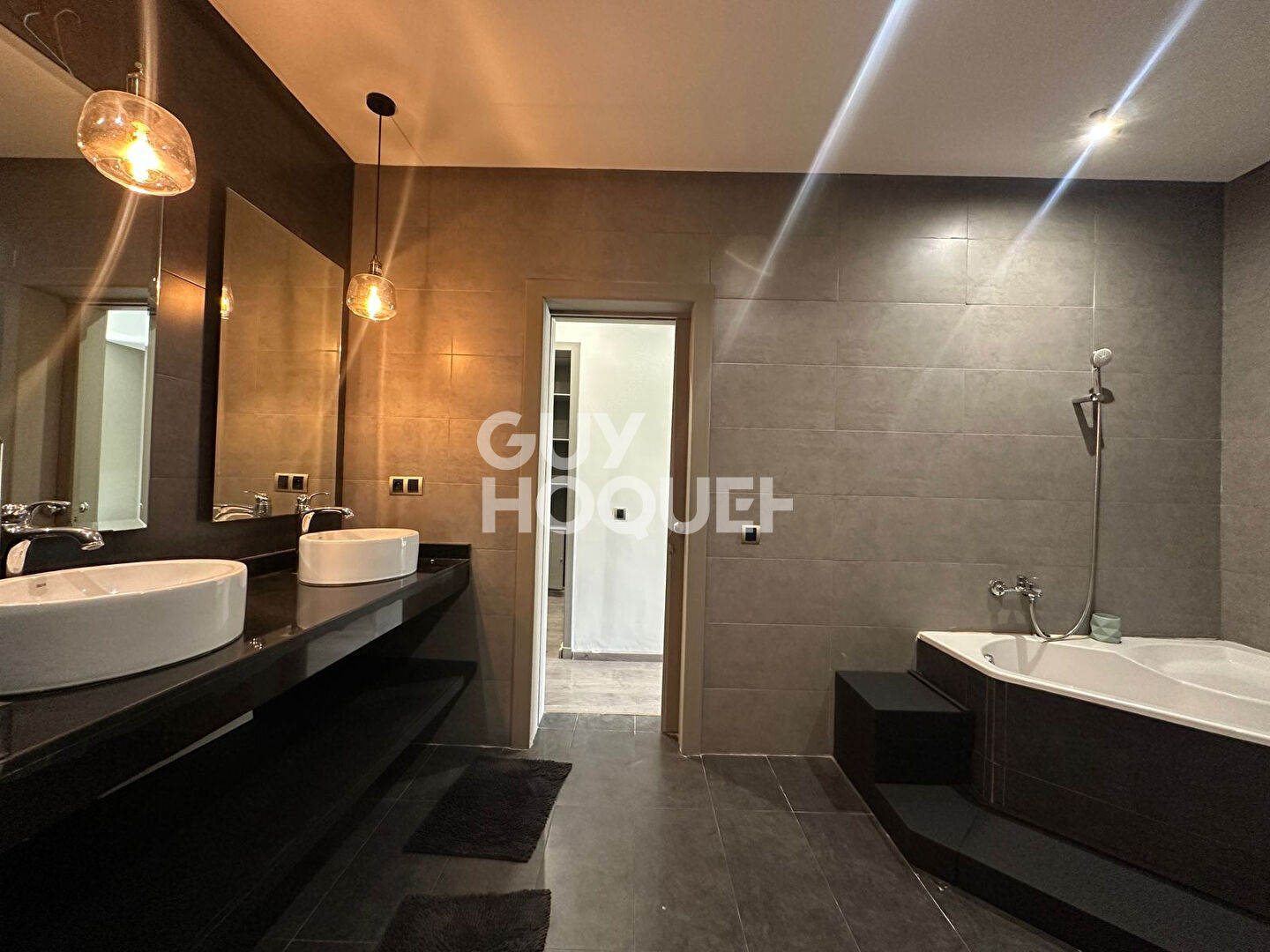 À LOUER : Superbe Villa avec Piscine à Golf Argane