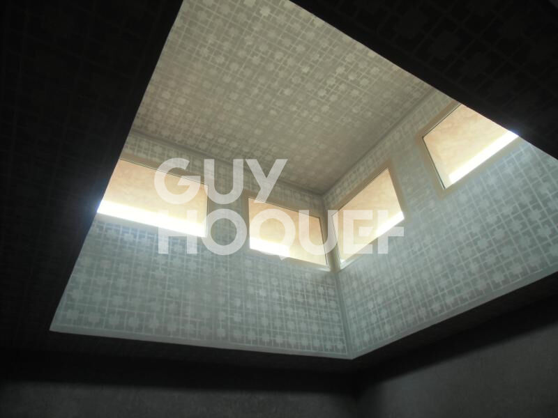 à vendre: villa de 450m² à prestigia