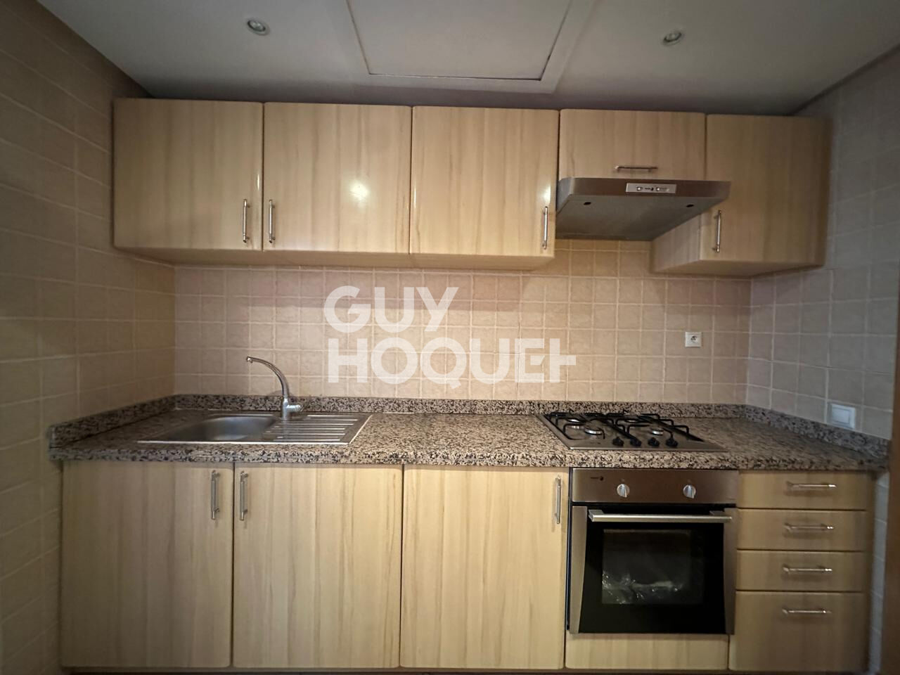 À louer ? Bel appartement 2 chambres dans une résidence familiale sécurisée avec piscine