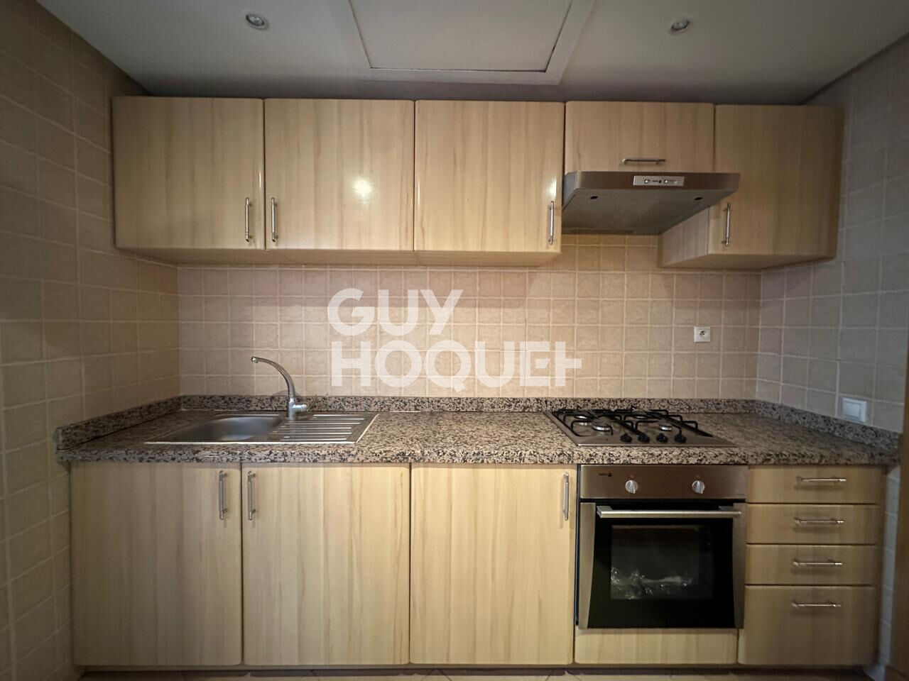 À louer ? Bel appartement 2 chambres dans une résidence familiale sécurisée avec piscine