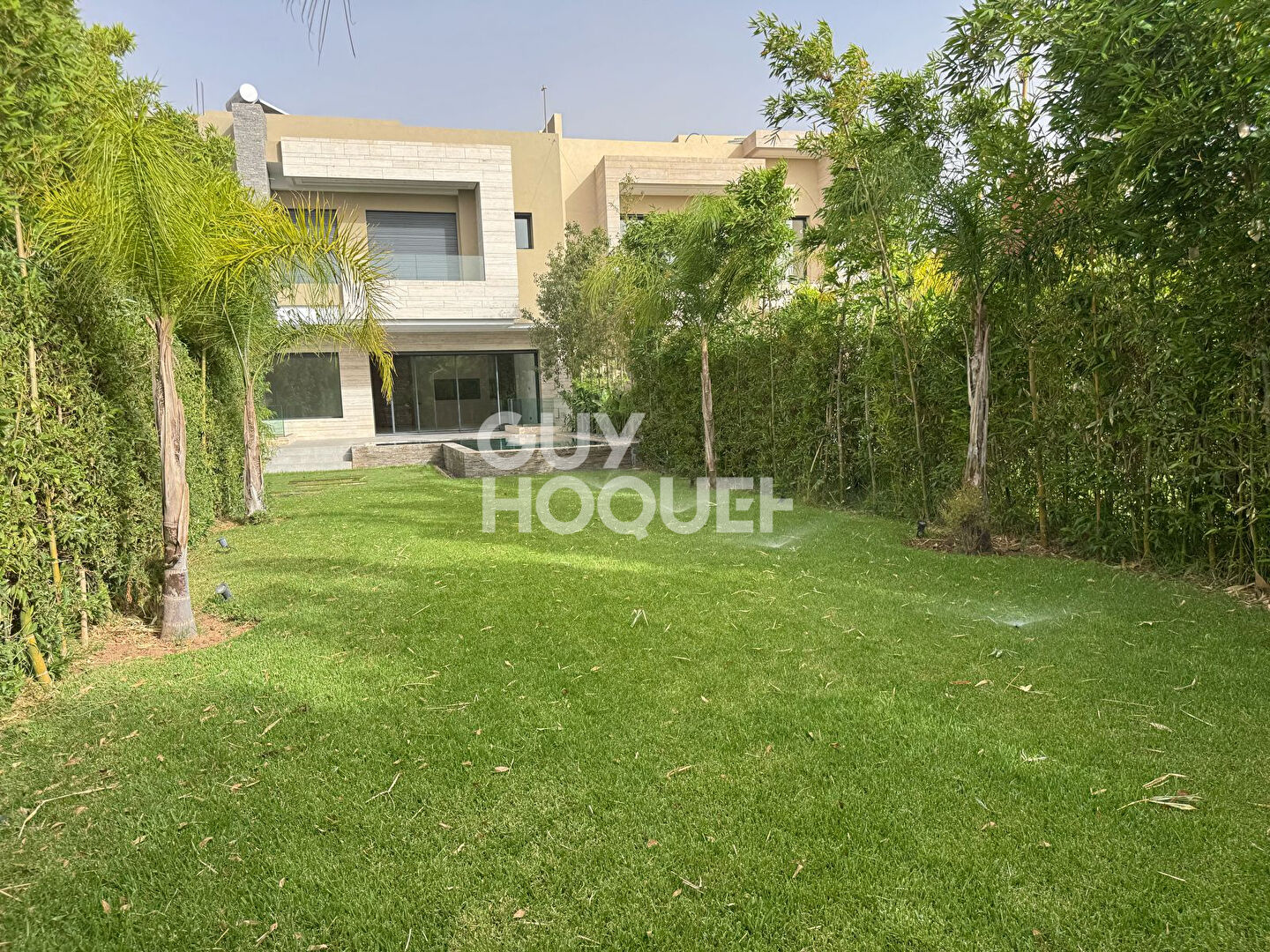 ACHAT/VENTE Villa de Grand Standing à Vendre à Marrakech - Chrifia