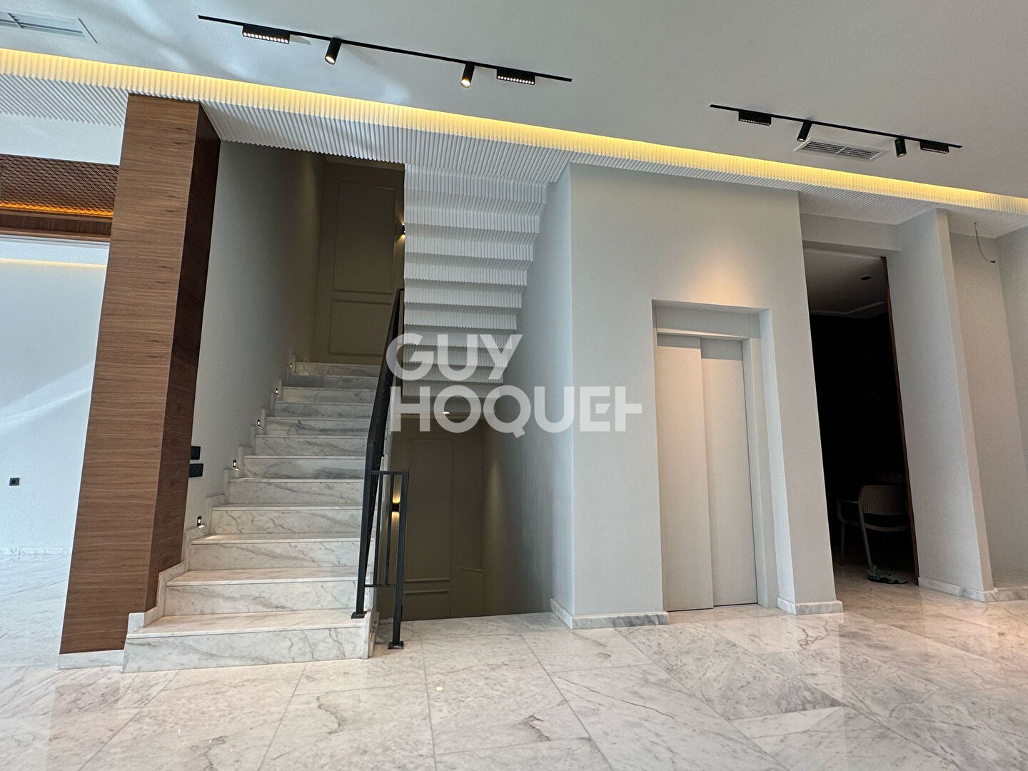 ACHAT/VENTE Villa de Grand Standing à Vendre à Marrakech - Chrifia