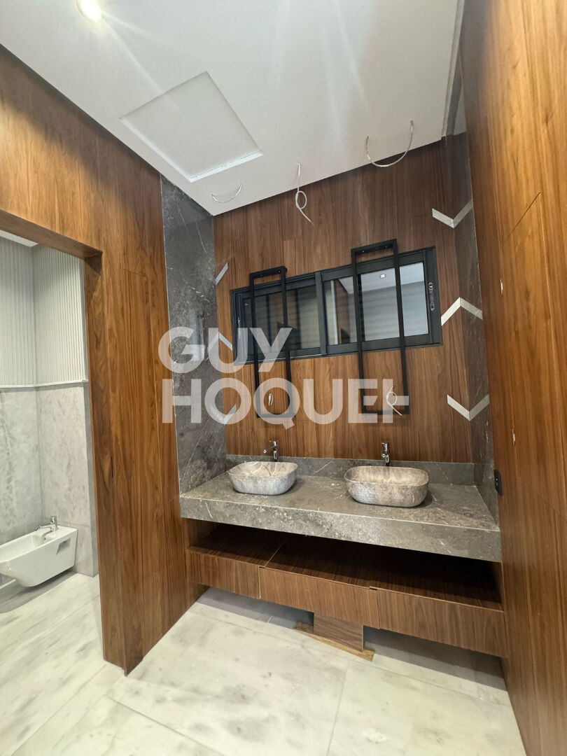 ACHAT/VENTE Villa de Grand Standing à Vendre à Marrakech - Chrifia