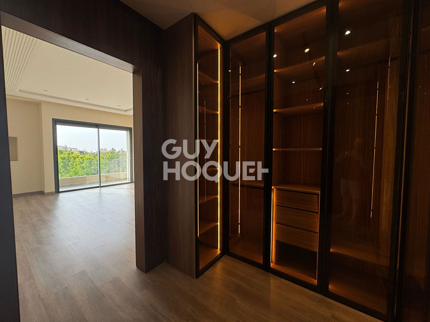 ACHAT/VENTE Villa de Grand Standing à Vendre à Marrakech - Chrifia