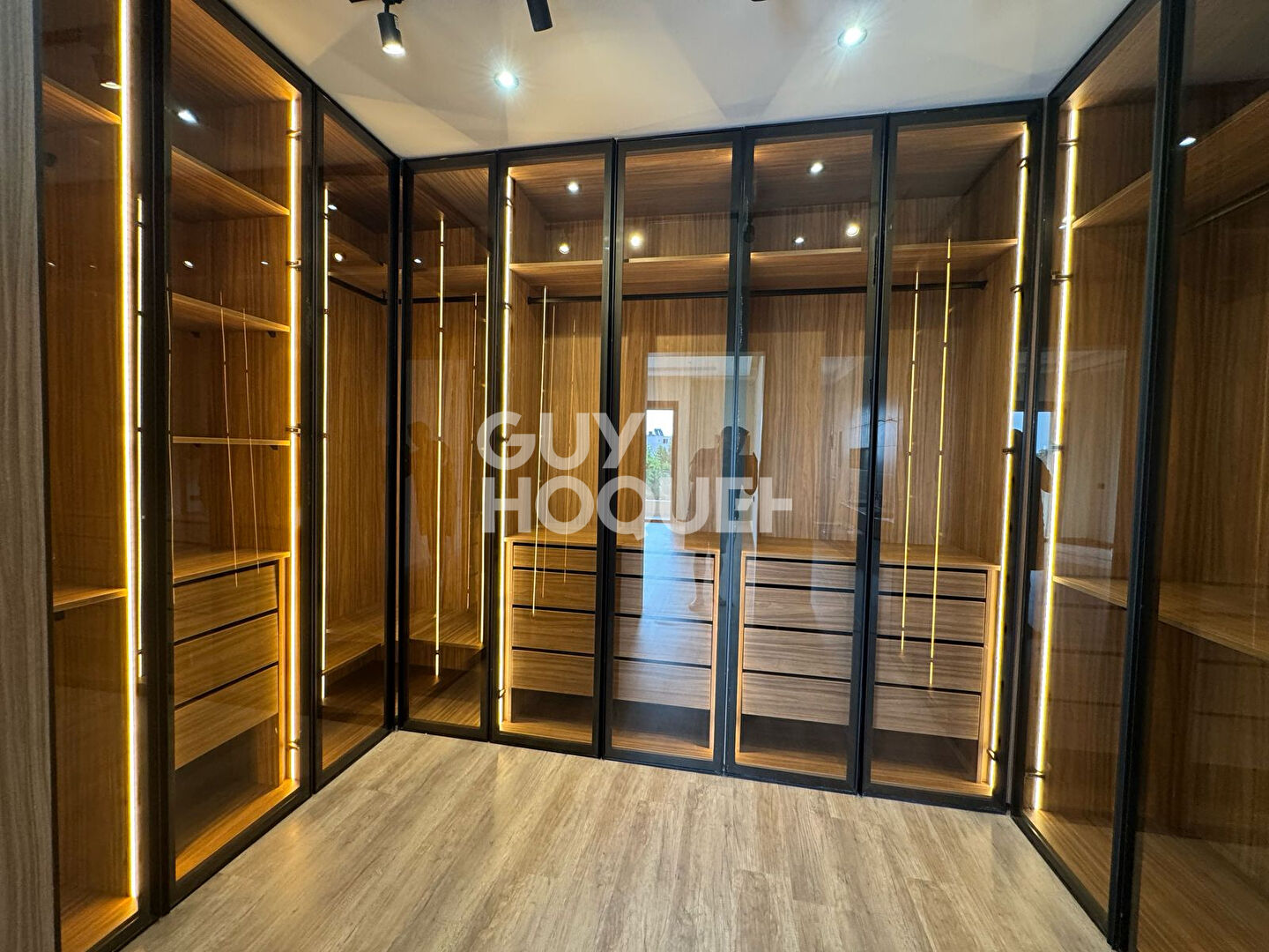 ACHAT/VENTE Villa de Grand Standing à Vendre à Marrakech - Chrifia