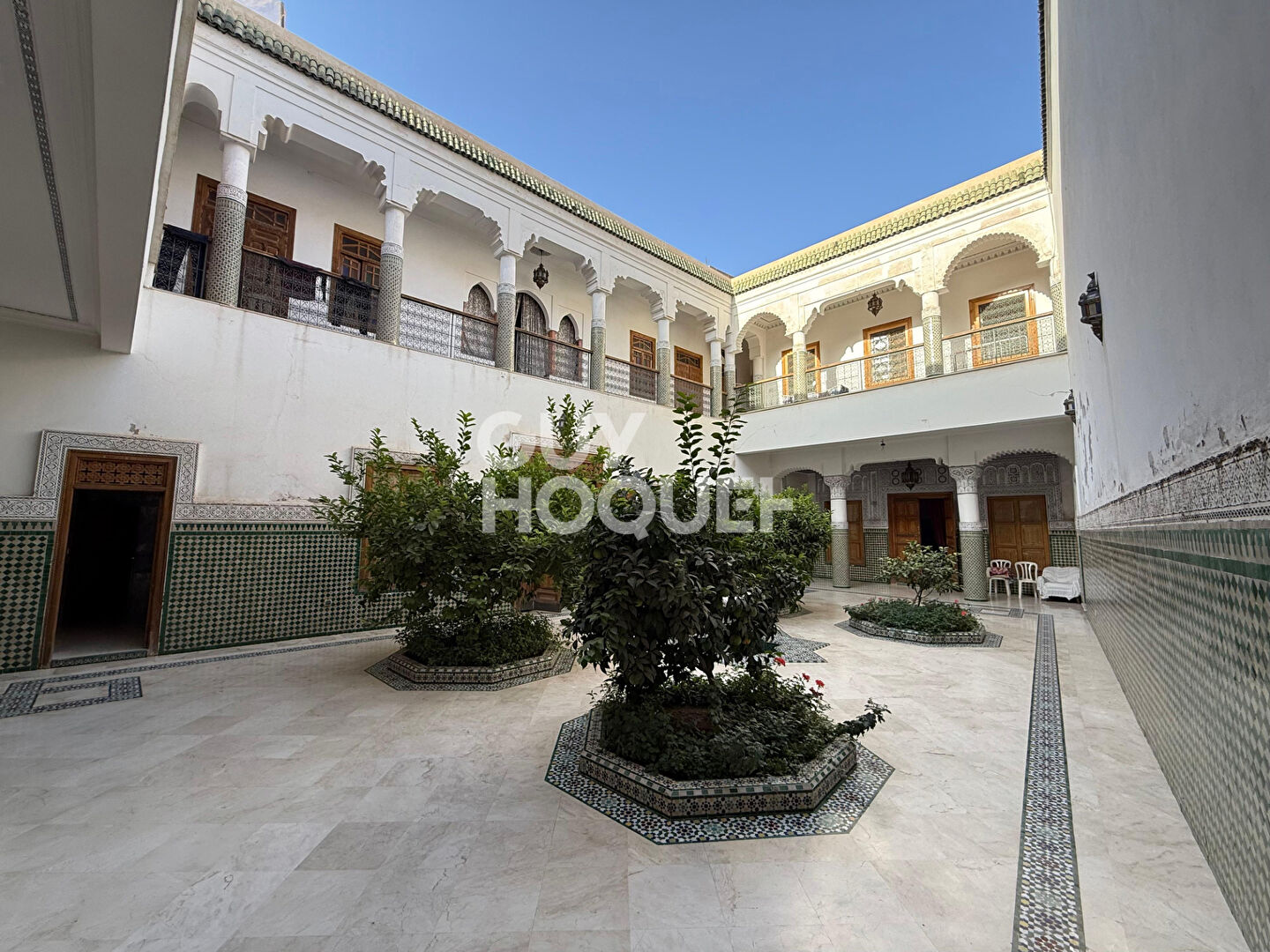 Achat/Vente Riad de 26 pièces 557 m² avec garage privé 2 voitures.
