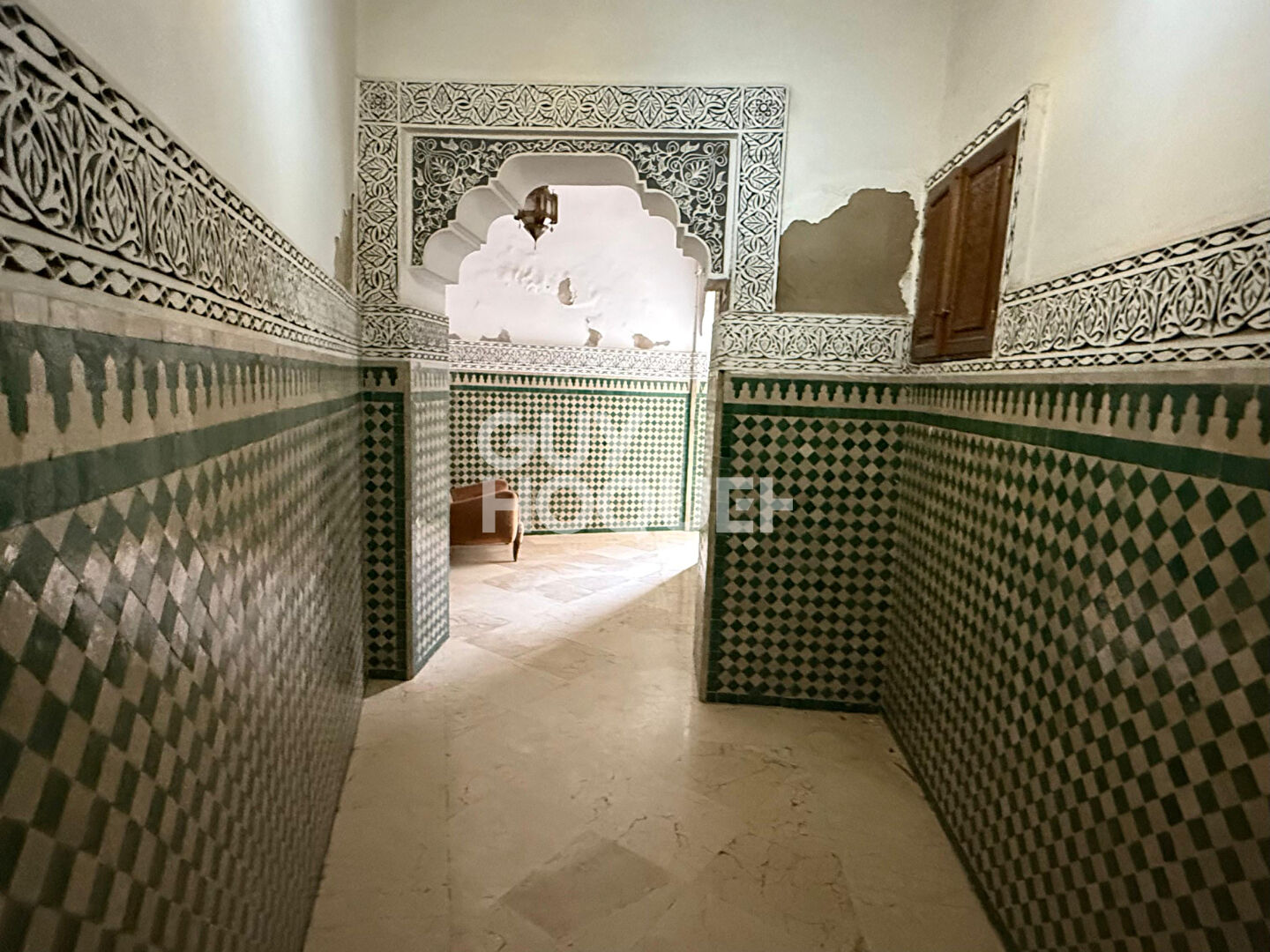 Achat/Vente Riad de 26 pièces 557 m² avec garage privé 2 voitures.