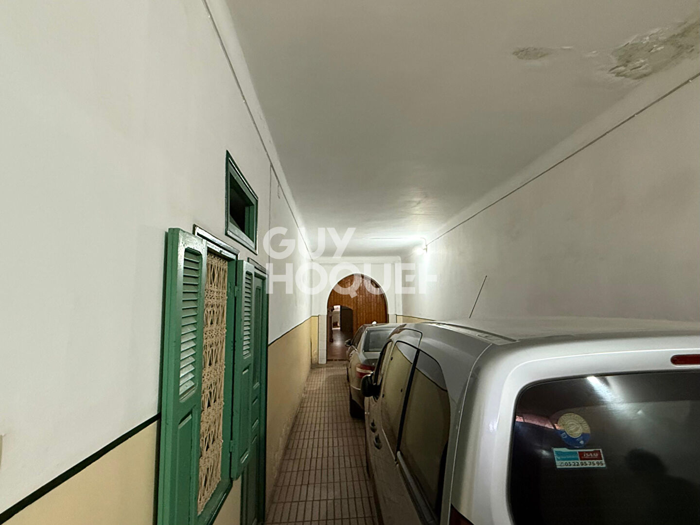 Achat/Vente Riad de 26 pièces 557 m² avec garage privé 2 voitures.