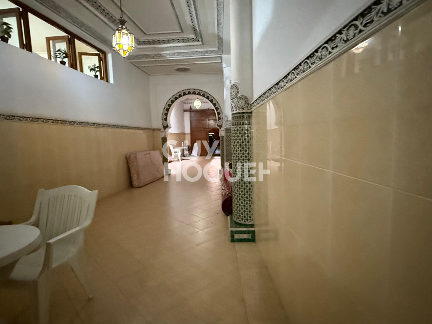 Achat/Vente Riad de 26 pièces 557 m² avec garage privé 2 voitures.