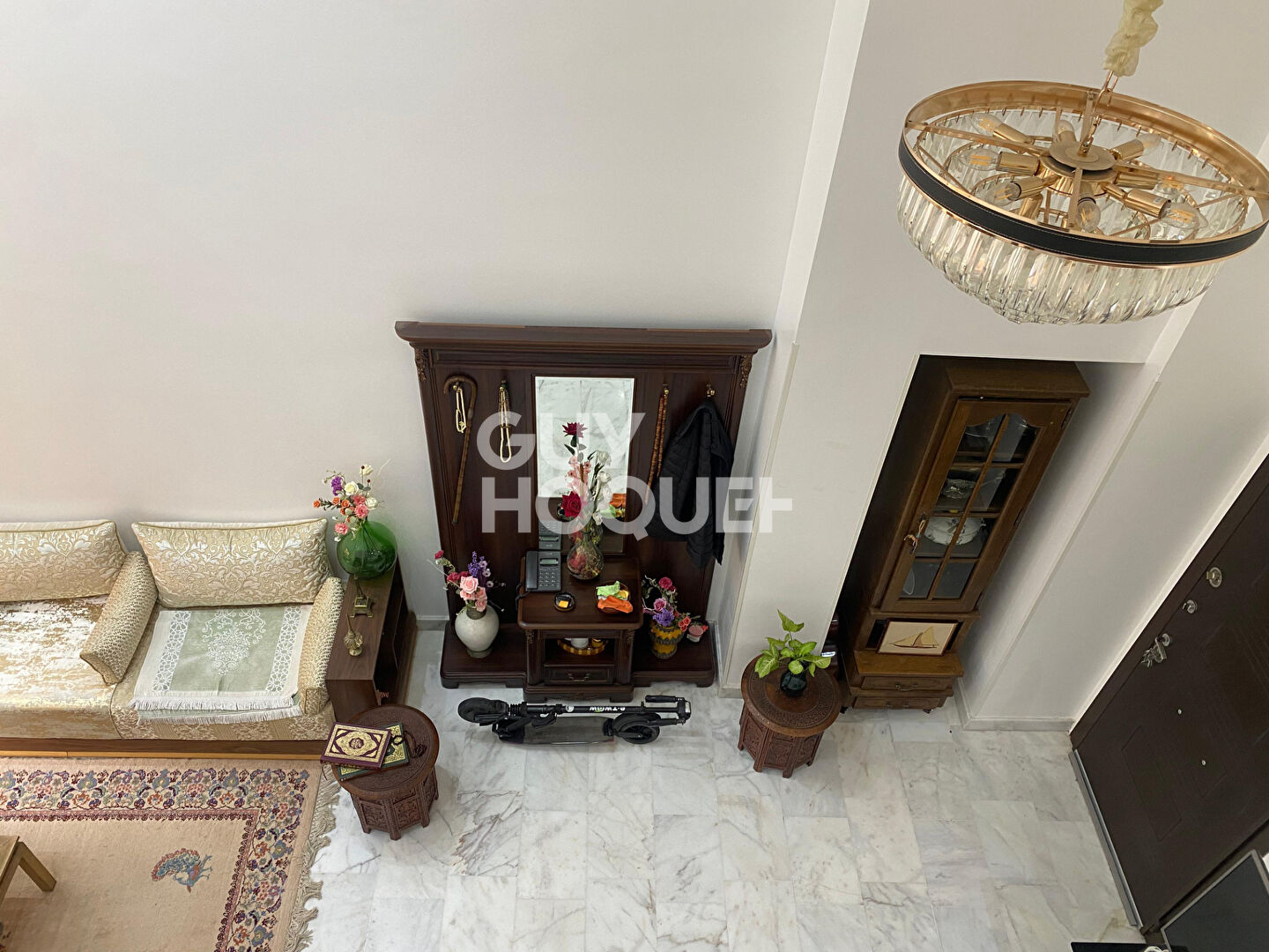 À vendre  Bel appartement de 4 pièces à Semlalia en rez-de-chaussée avec grande terrasse