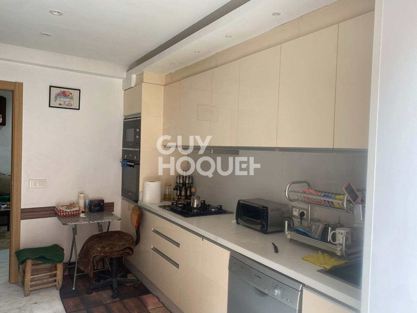 À vendre  Bel appartement de 4 pièces à Semlalia en rez-de-chaussée avec grande terrasse