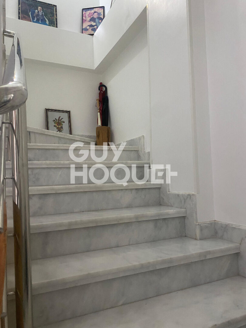 À vendre  Bel appartement de 4 pièces à Semlalia en rez-de-chaussée avec grande terrasse