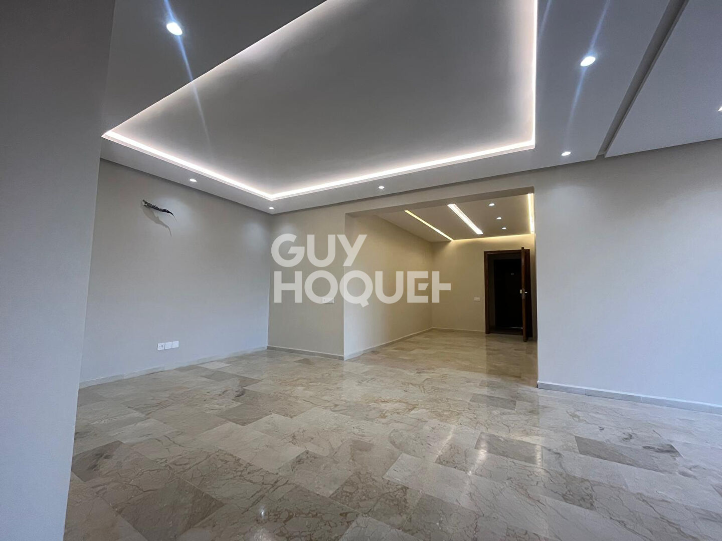 À vendre : Appartement spacieux de 3 pièces à Guéliz, Marrakech