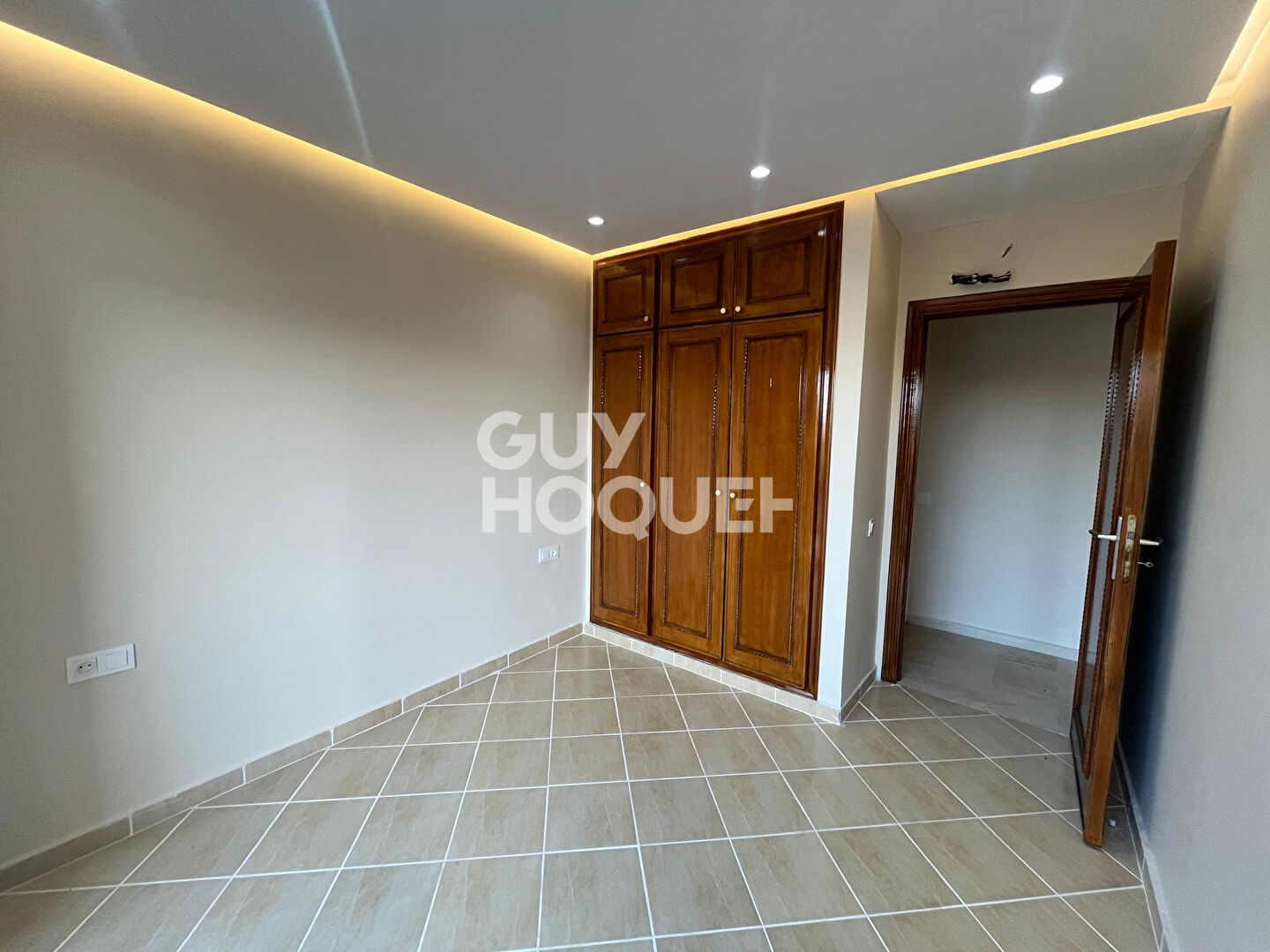 À vendre : Appartement spacieux de 3 pièces à Guéliz, Marrakech