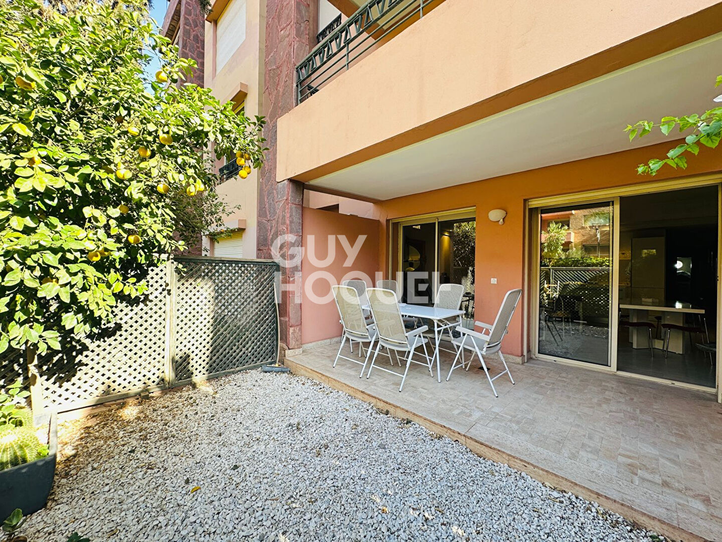 à louer: duplex en rez de jardin de 142m² à l'hivernage 