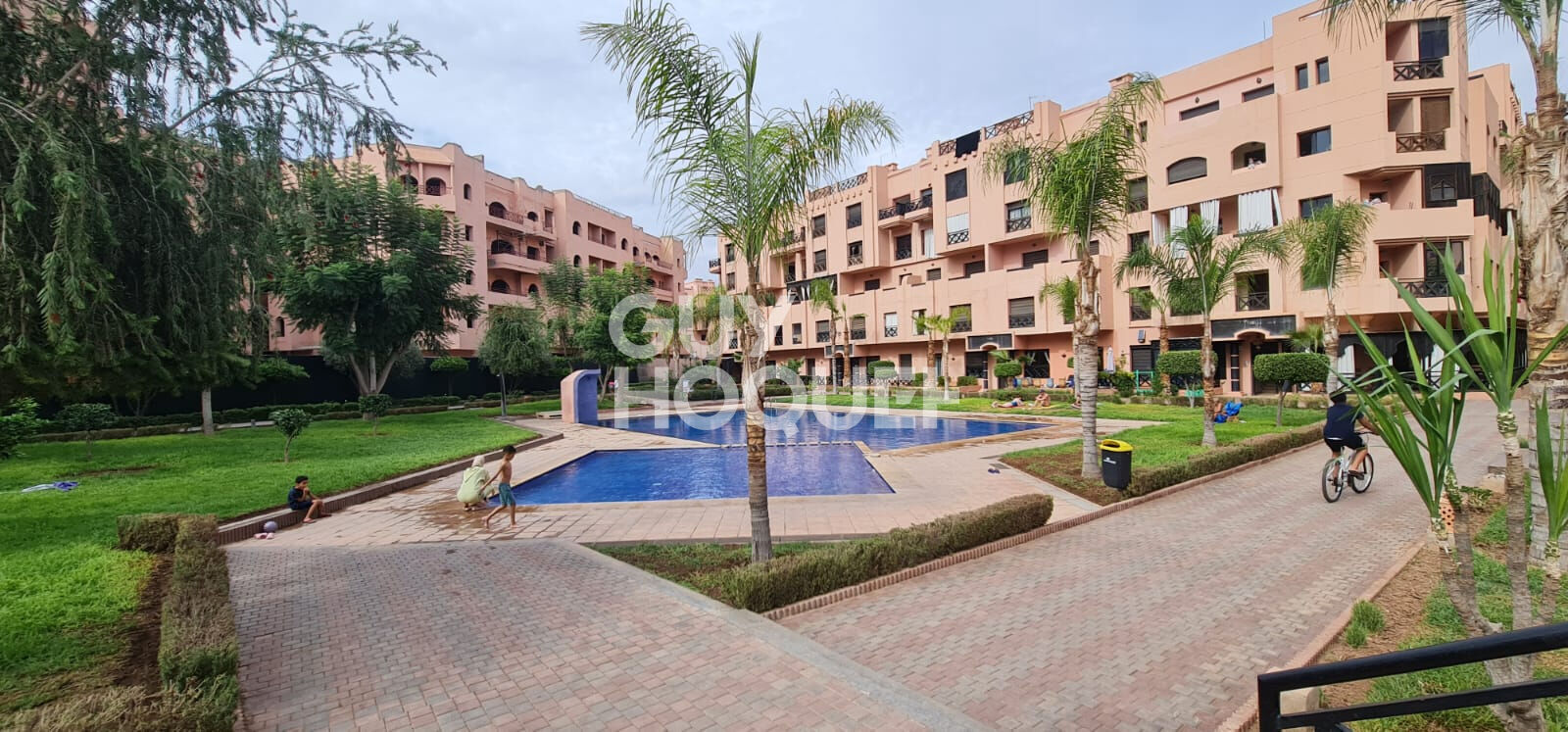 Appartement 3 pièces à vendre à Marrakech - Calme et Confort avec Piscine