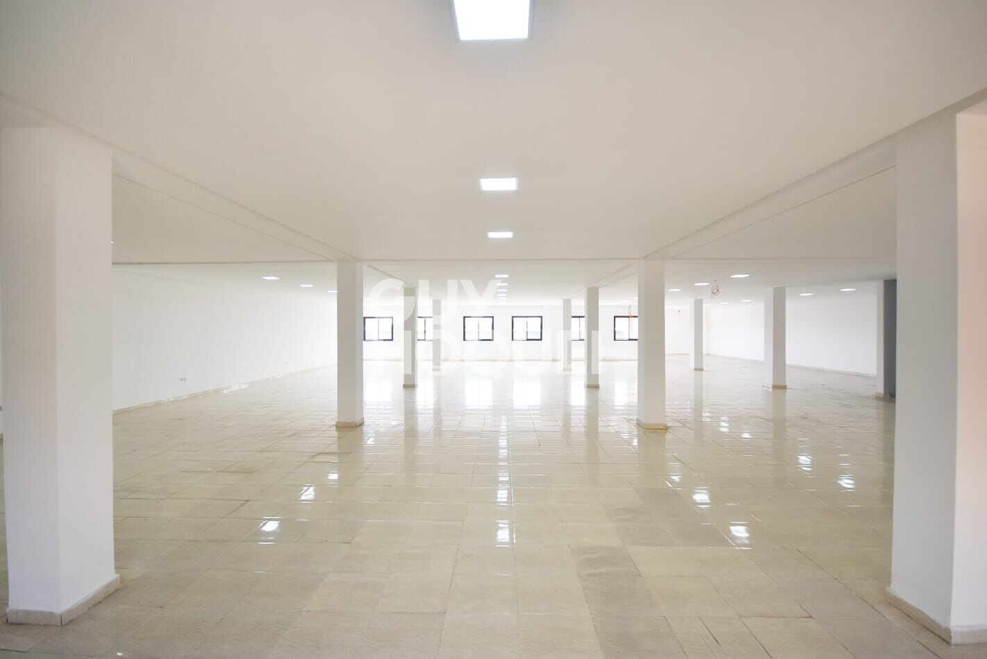 Achat/Vente Opportunité Exceptionnelle ? Entrepôt Commercial R+3 Idéalement Situé