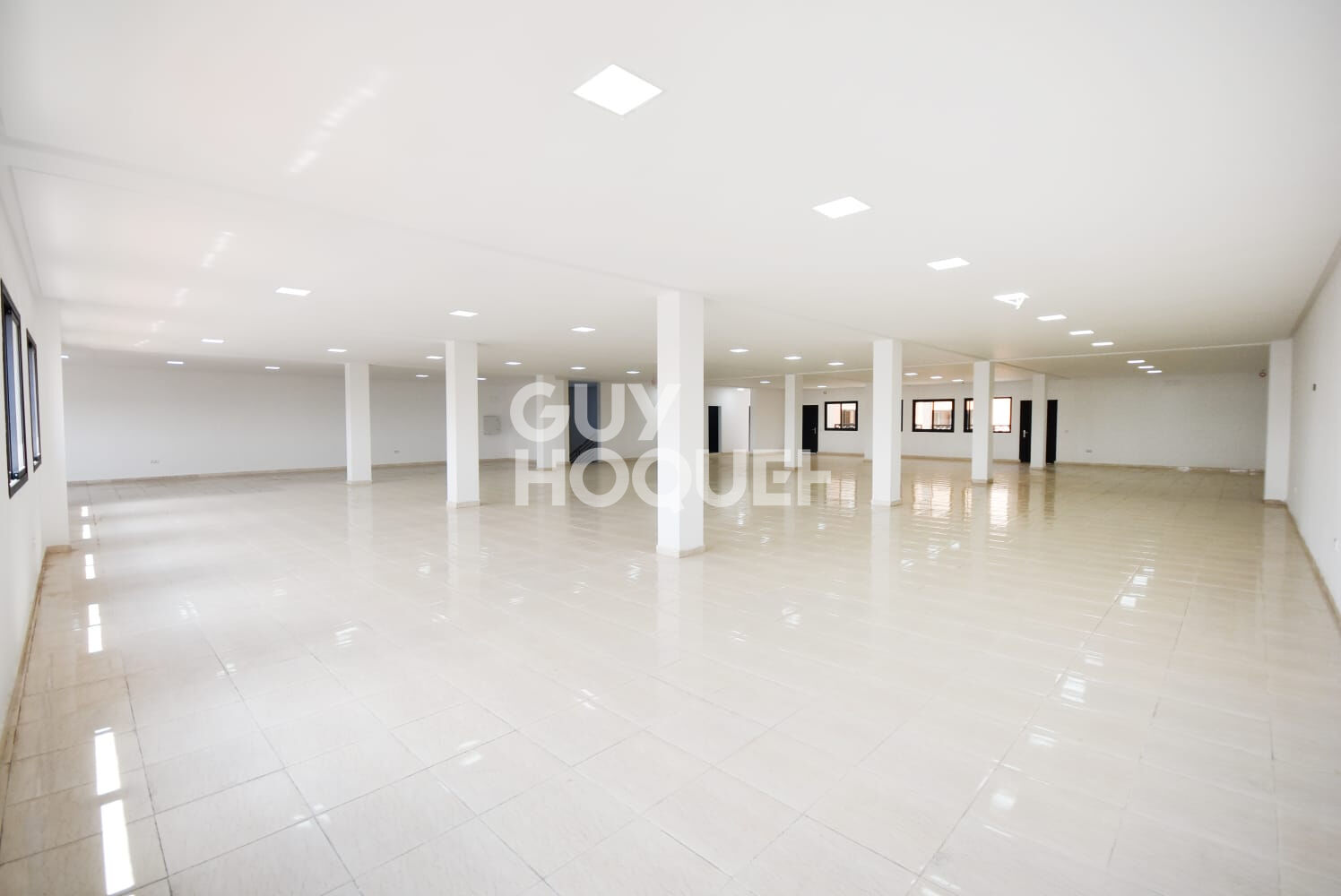 Achat/Vente Opportunité Exceptionnelle ? Entrepôt Commercial R+3 Idéalement Situé