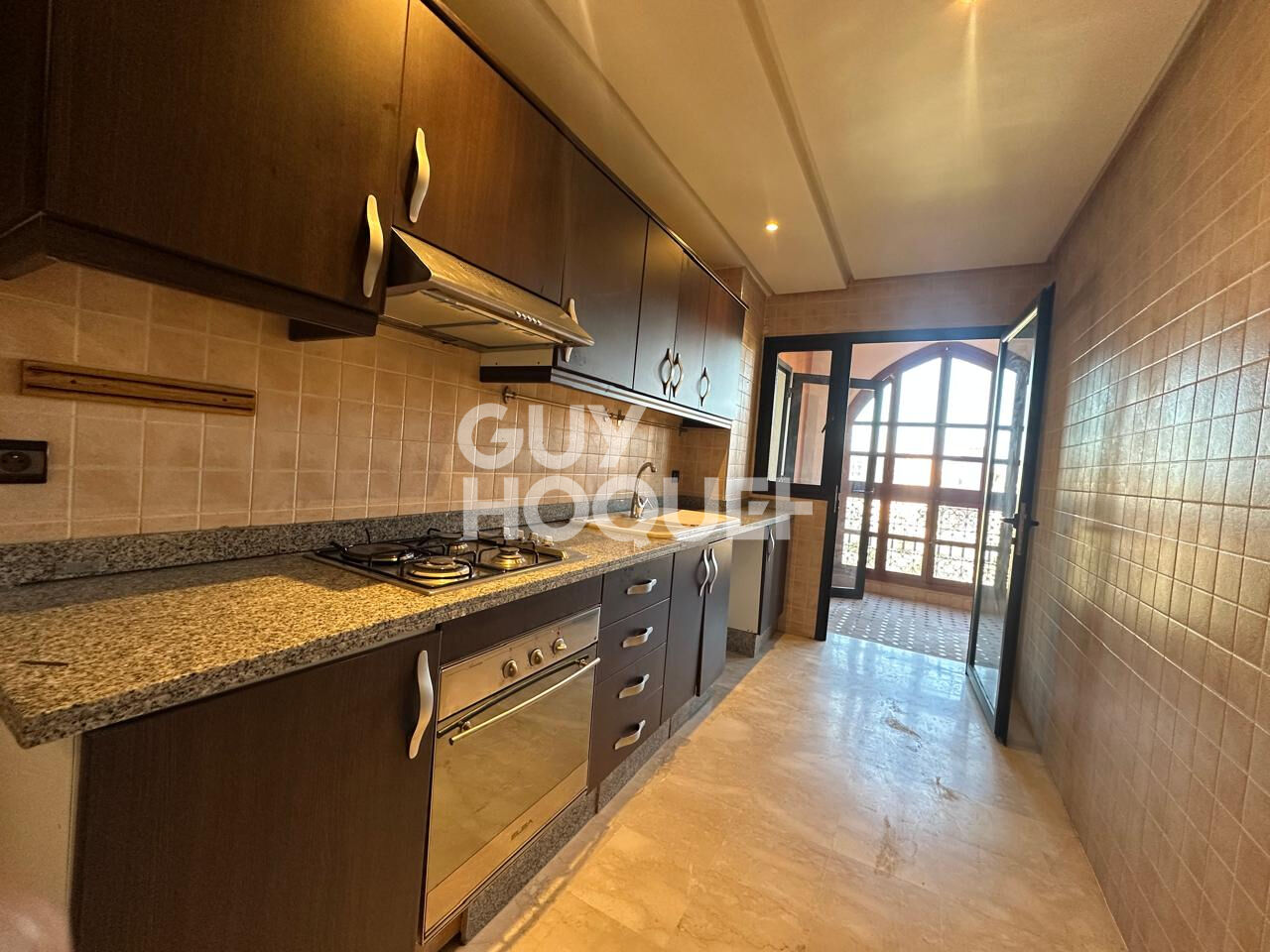 à louer: appartement 2 chambres vide à guéliz