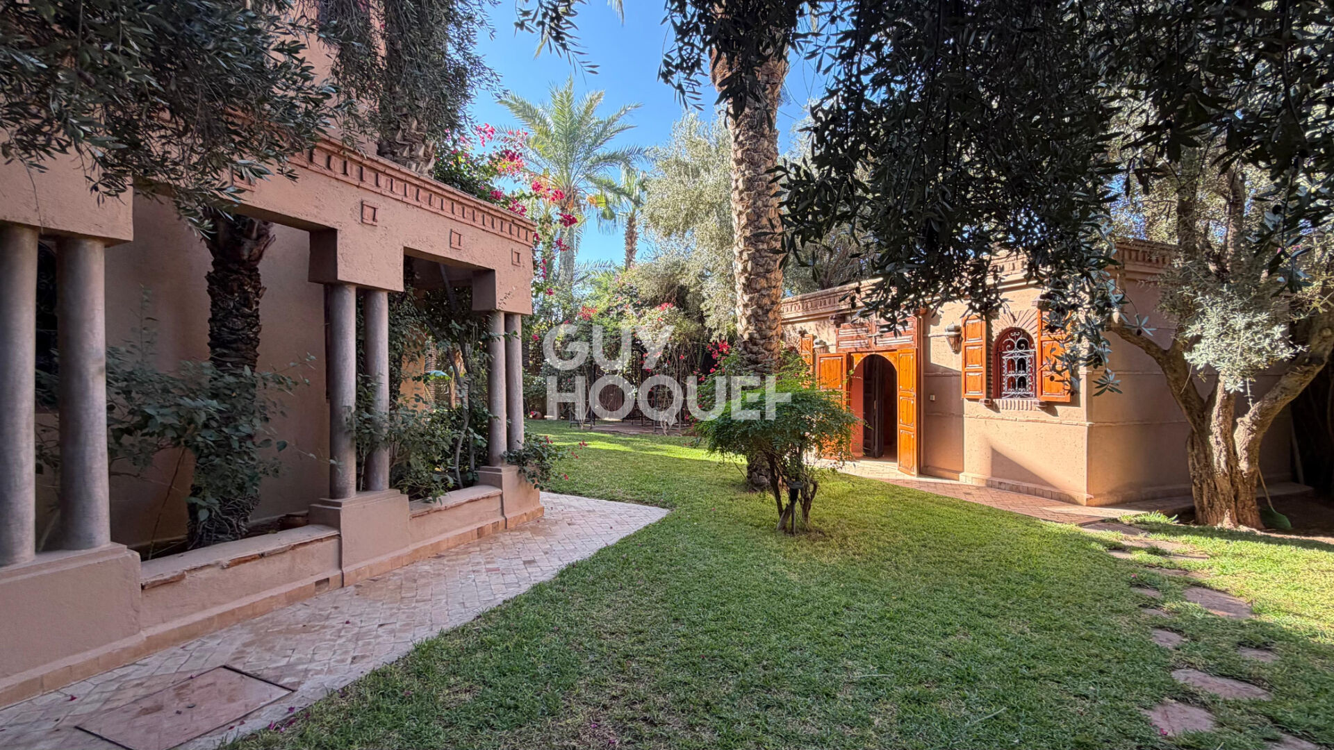 Achat  vente Villa  10 chambres  2 piscines  Targa  Marrakech 14 pièce(s)