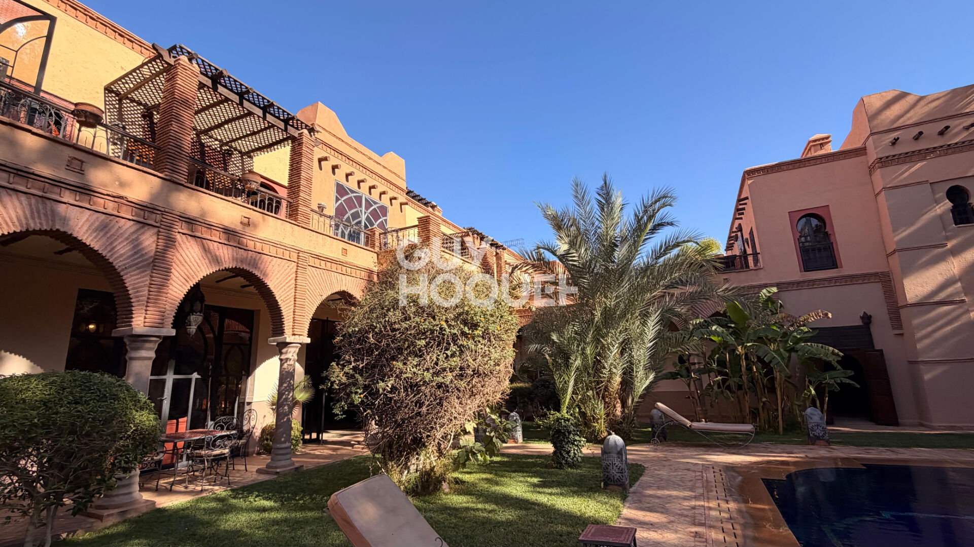 Achat  vente Villa  10 chambres  2 piscines  Targa  Marrakech 14 pièce(s)
