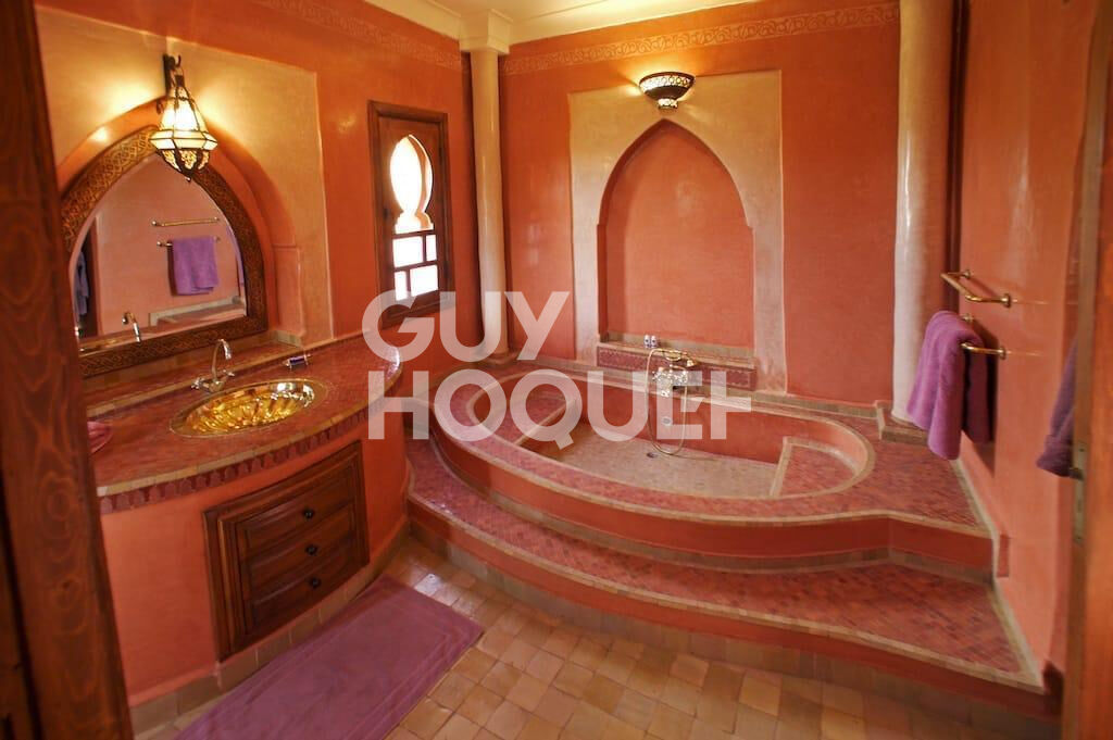 Achat  vente Villa  10 chambres  2 piscines  Targa  Marrakech 14 pièce(s)