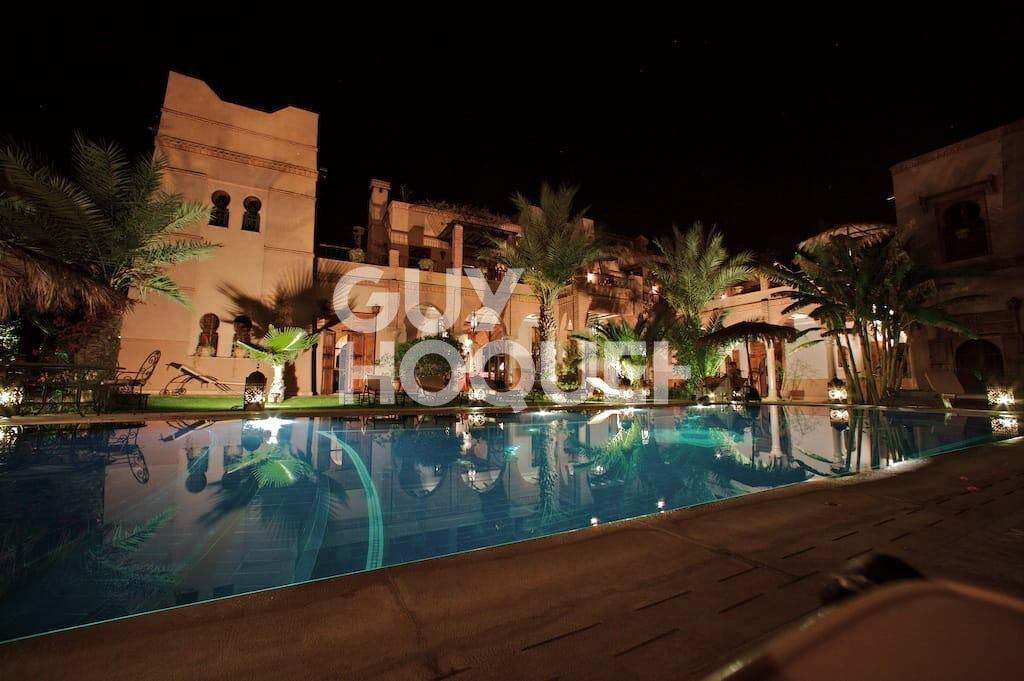 Achat  vente Villa  10 chambres  2 piscines  Targa  Marrakech 14 pièce(s)