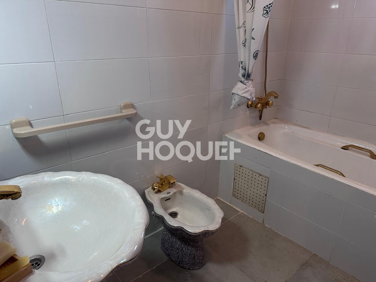 À vendre : Appartement spacieux de 4 pièces à Marrakech, secteur Victor Hugo