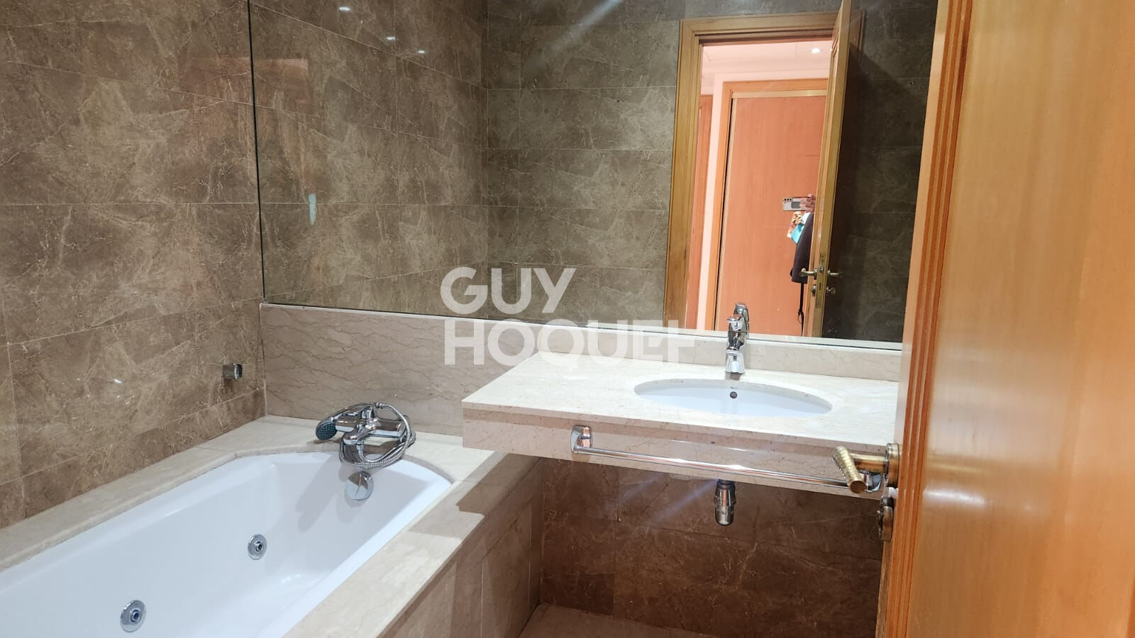 ACHAT/VENTE  Appartement  T 3 100m² résidence avec piscine. Idéal invest.