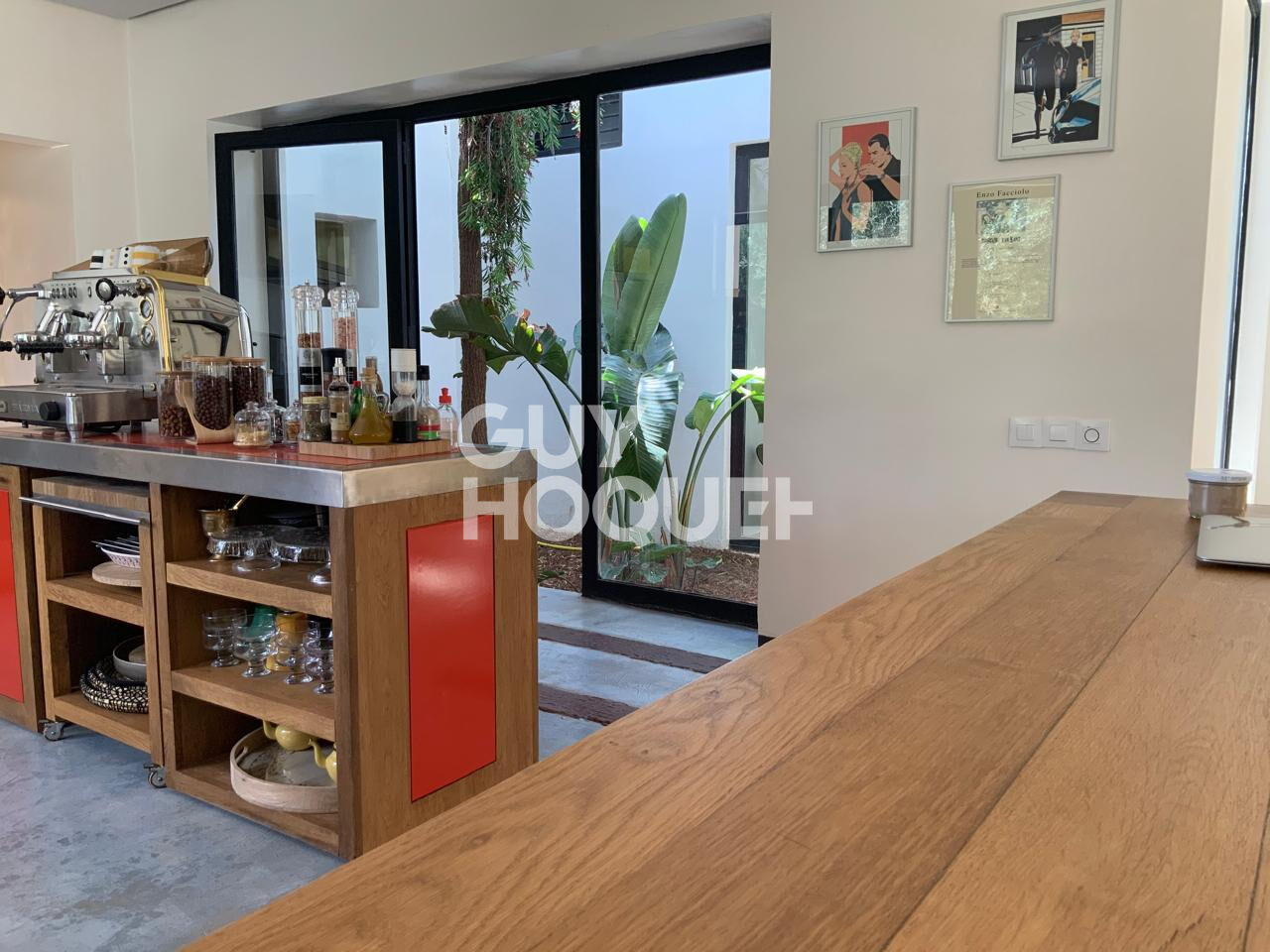 à louer maison plain pied 520m² sur la route de fes