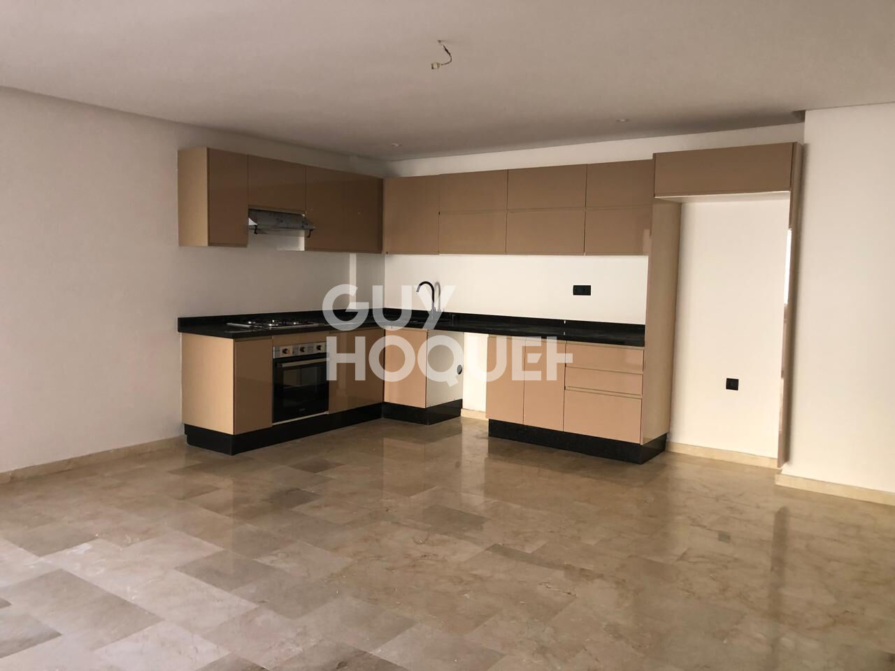 Appartement 4 pièces à vendre à Camp Ghoul, Marrakech - Réf 260056VE