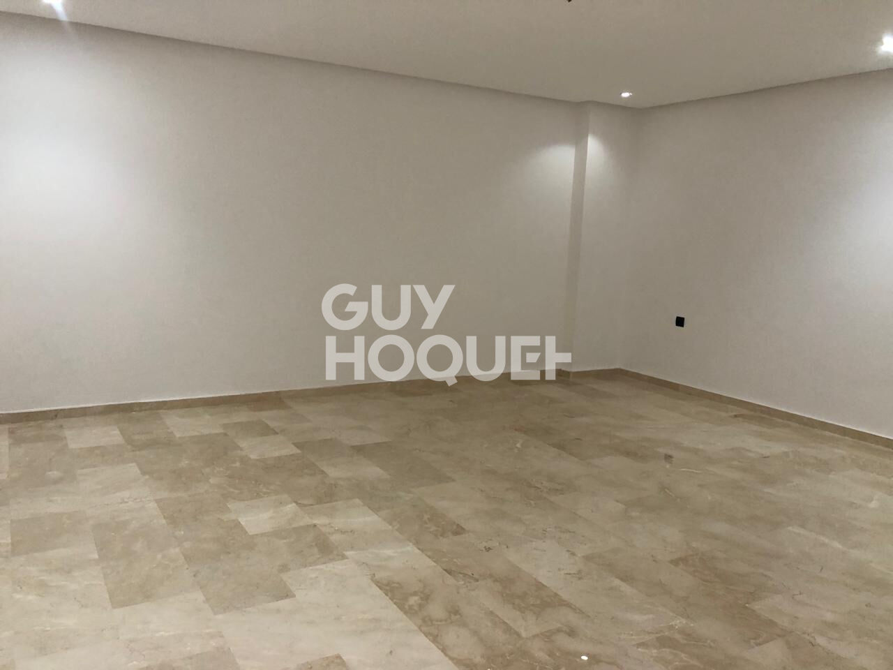 Appartement 4 pièces à vendre à Camp Ghoul, Marrakech - Réf 260056VE