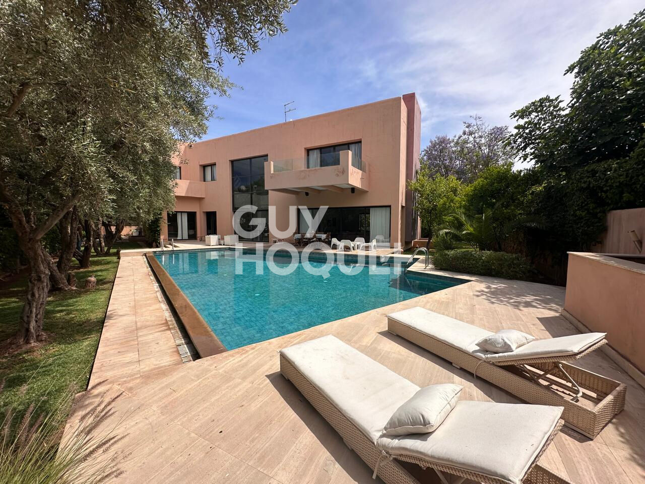 TARGA  vendre/ Villa d'exception| 1 000 m² HABITABLES | TERRAIN 1 161m² | PISCINE À DÉBORDEMENT