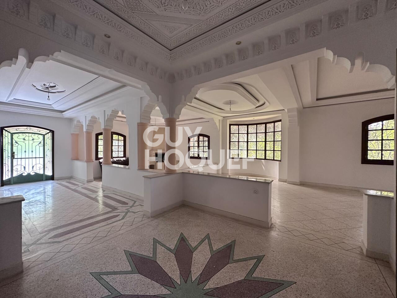 Achat/vente villa  de 400 m² sur un terrain de 600m²