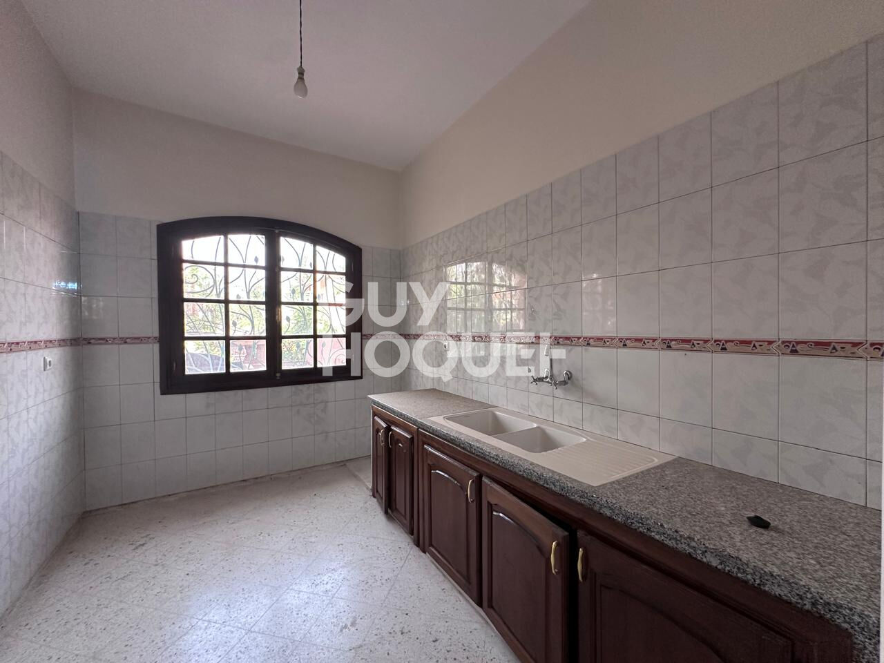 Achat/vente villa  de 400 m² sur un terrain de 600m²