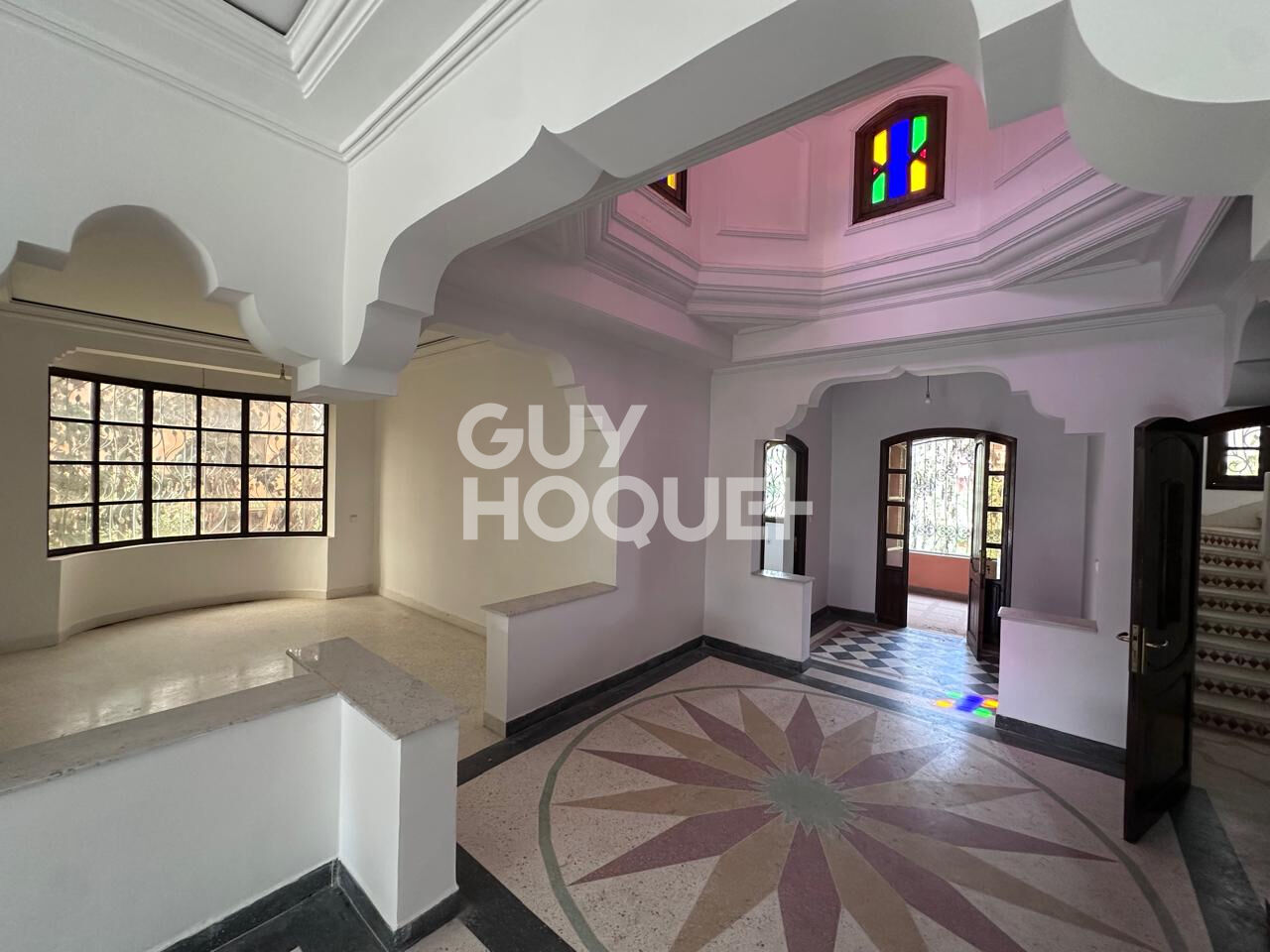 Achat/vente villa  de 400 m² sur un terrain de 600m²