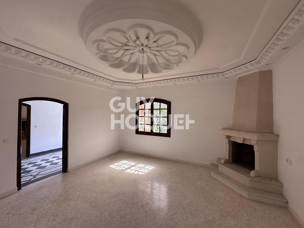 Achat/vente villa  de 400 m² sur un terrain de 600m²