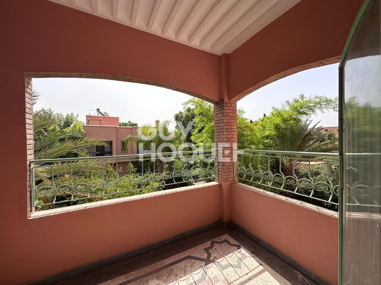 Achat/vente villa  de 400 m² sur un terrain de 600m²