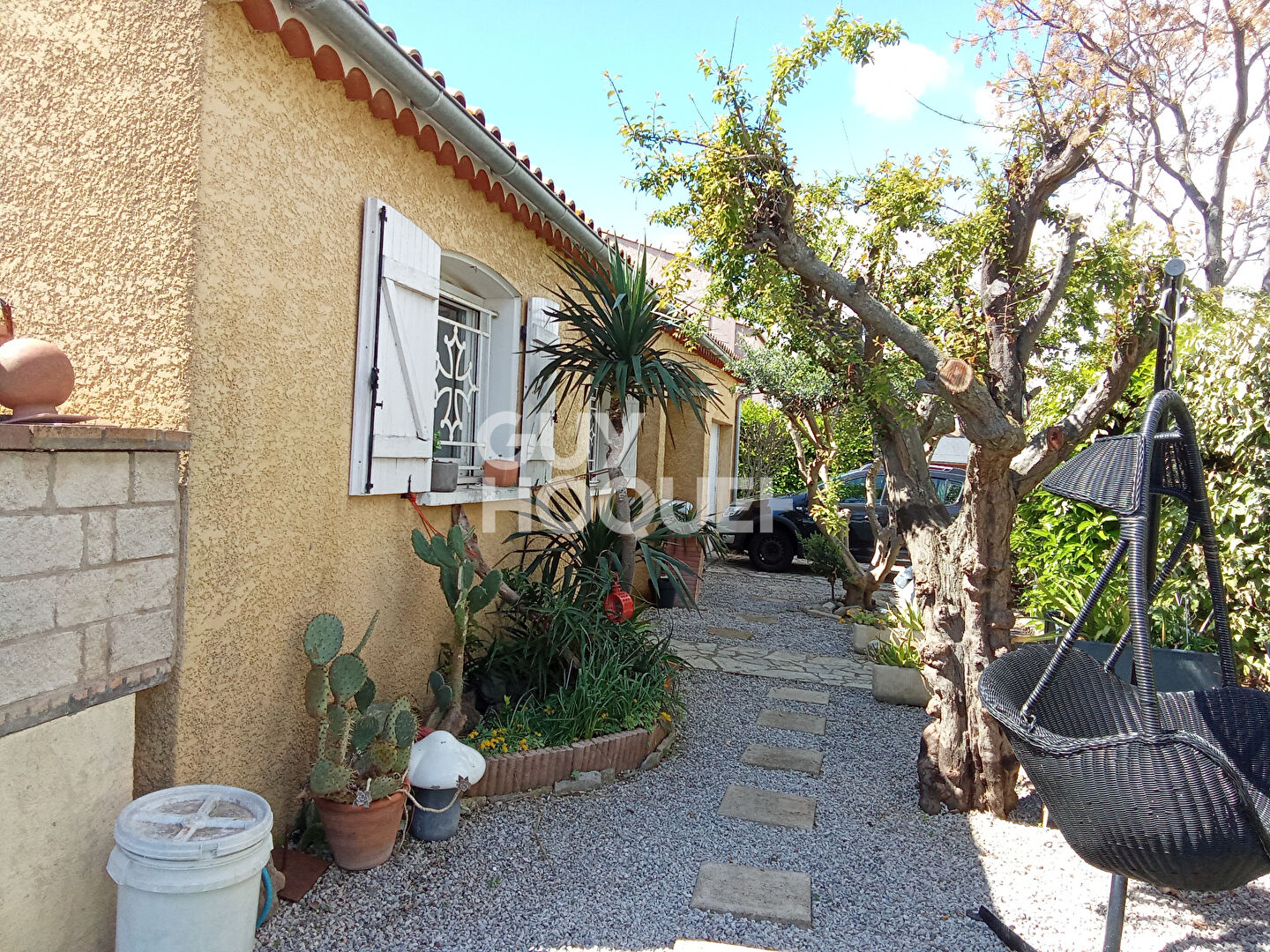 VIAS - Villa 4 faces piscine et jardin arboré