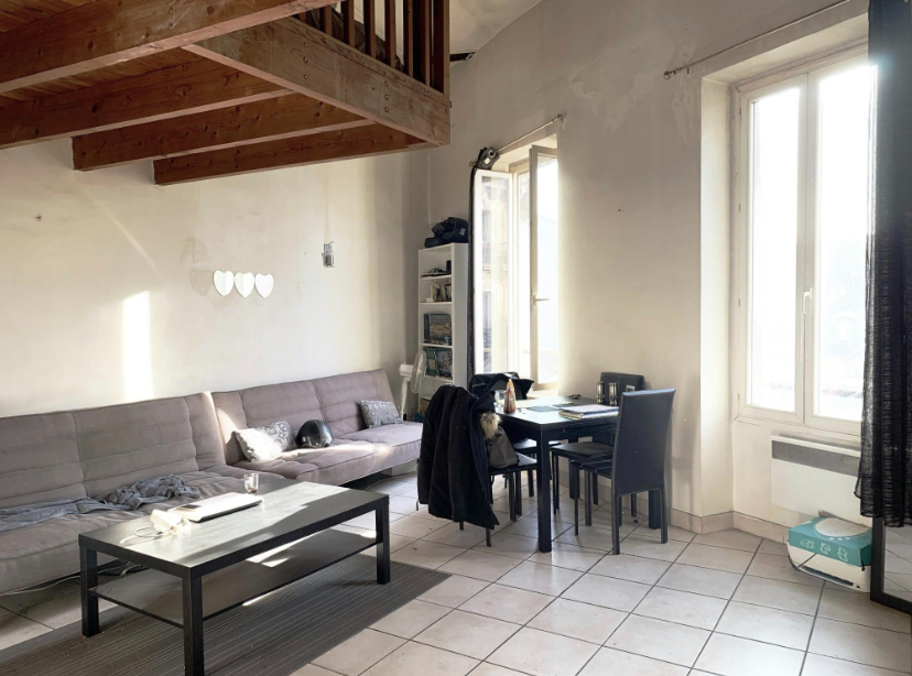 T2 49,50m2 en mezzanine à rénover Cours Julien
