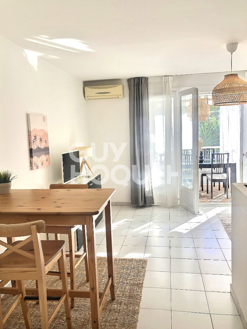 A VENDRE Appartement  2 pièces de  40 m2  AVEC UNE PLACE DE PARKING  BANDOL 83150