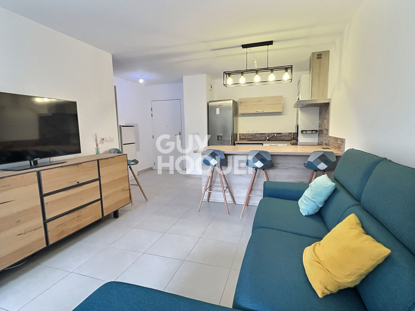 A VENDRE  Appartement  3 pièce(s) AVEC TERRASSE ET JARDIN EN RDJ AVEC PISCINE 13012 MARSEILLE