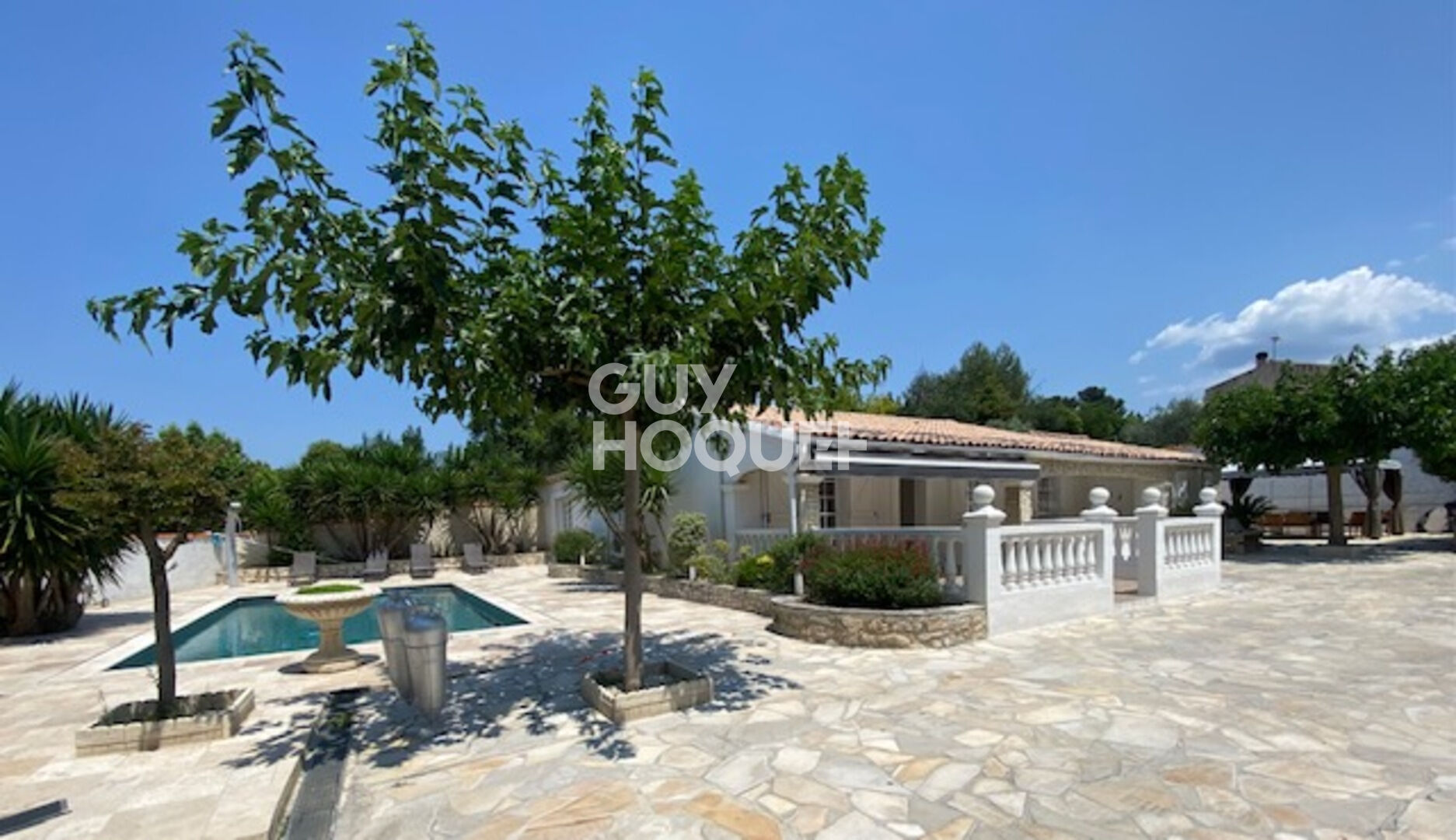 A Vendre maison 4 pièces jardin garage + dépendance 13015 Marseille